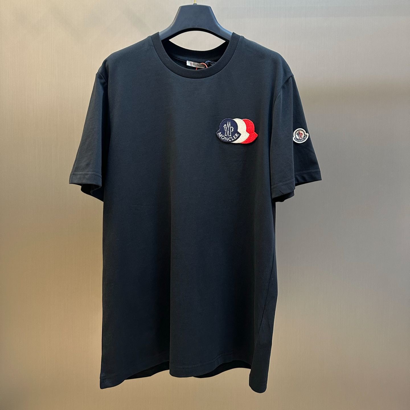 Moncler Embroidered Tricolor Logo Cotton T-Shirt（K20918C0005689AUG778）