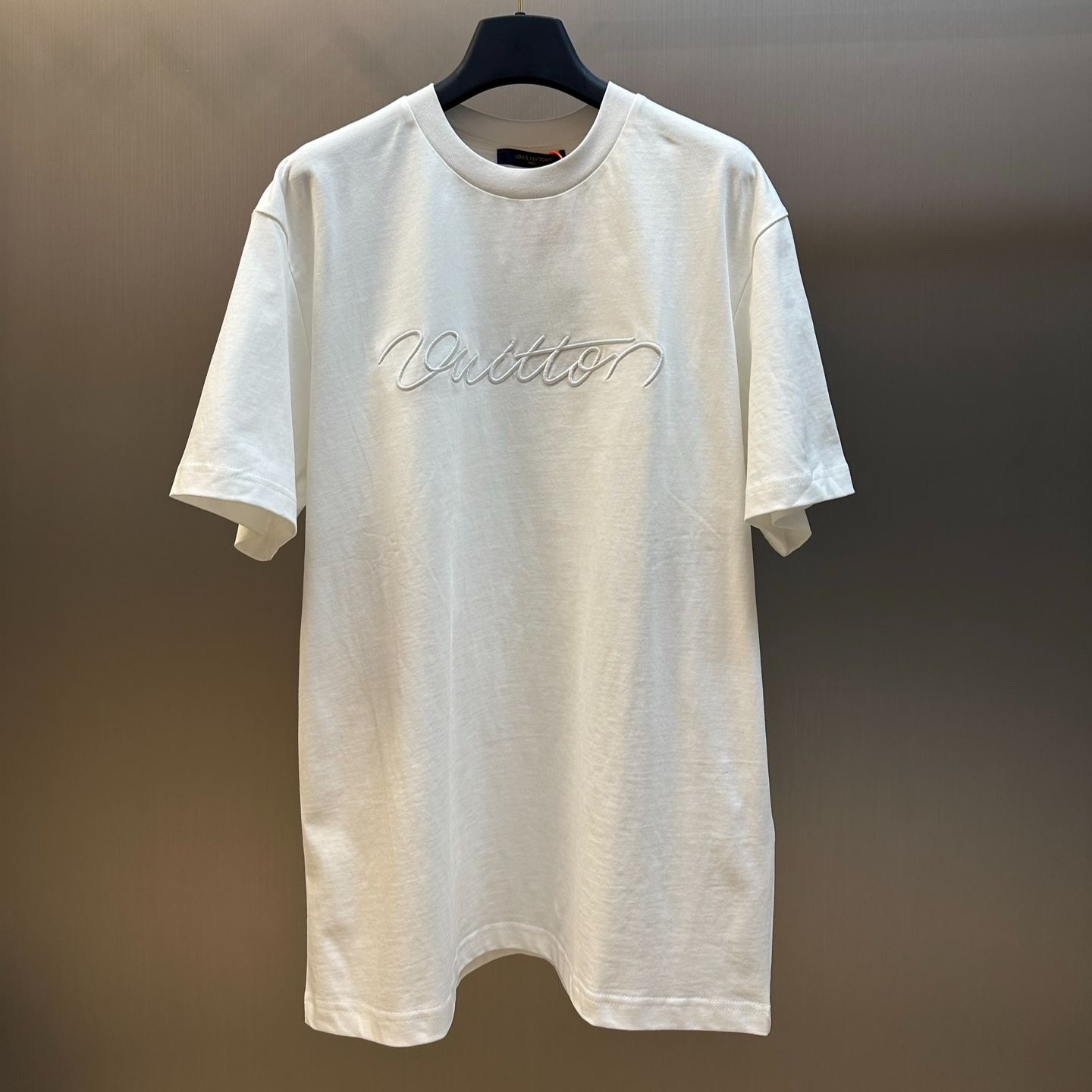 Louis Vuitton Embellished Signature Short Sleeve T-Shirt（1AJCSO）