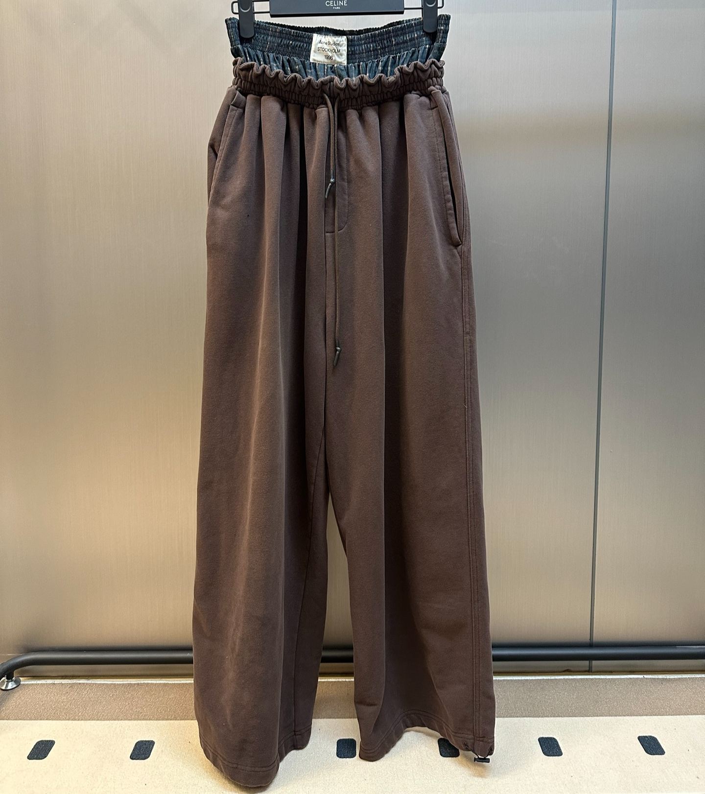 Acne Studios Brown Layered Logo Sweatpants (CK0126-ADM）