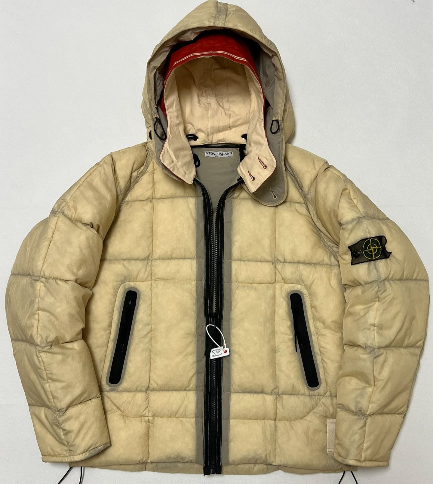 Stone Island ready-to-wear dyed layered hooded down jackets/parkas（ST2025115）