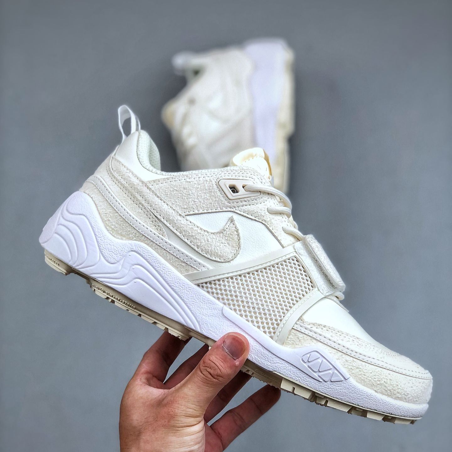 (SALE) Travis Scott × Nike Zoom Field Jaxx "Sail"（HQ3061-100）