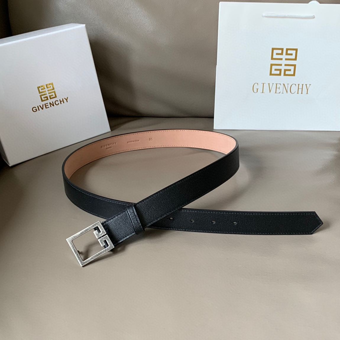 Givenchy logo belt （GH221236）