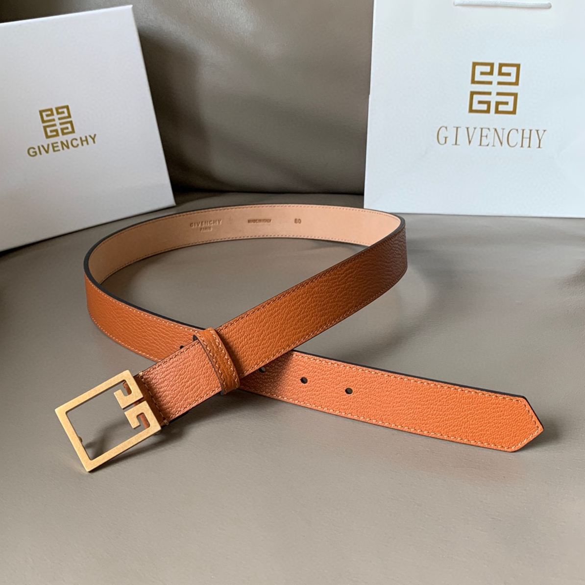 Givenchy logo belt （GH221236）