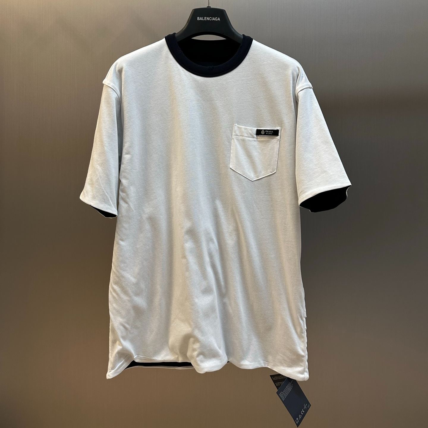 PRADA logo reversible cotton crew neck short sleeve T-shirt (UJN960-1801-F0AV1-S-OOO）