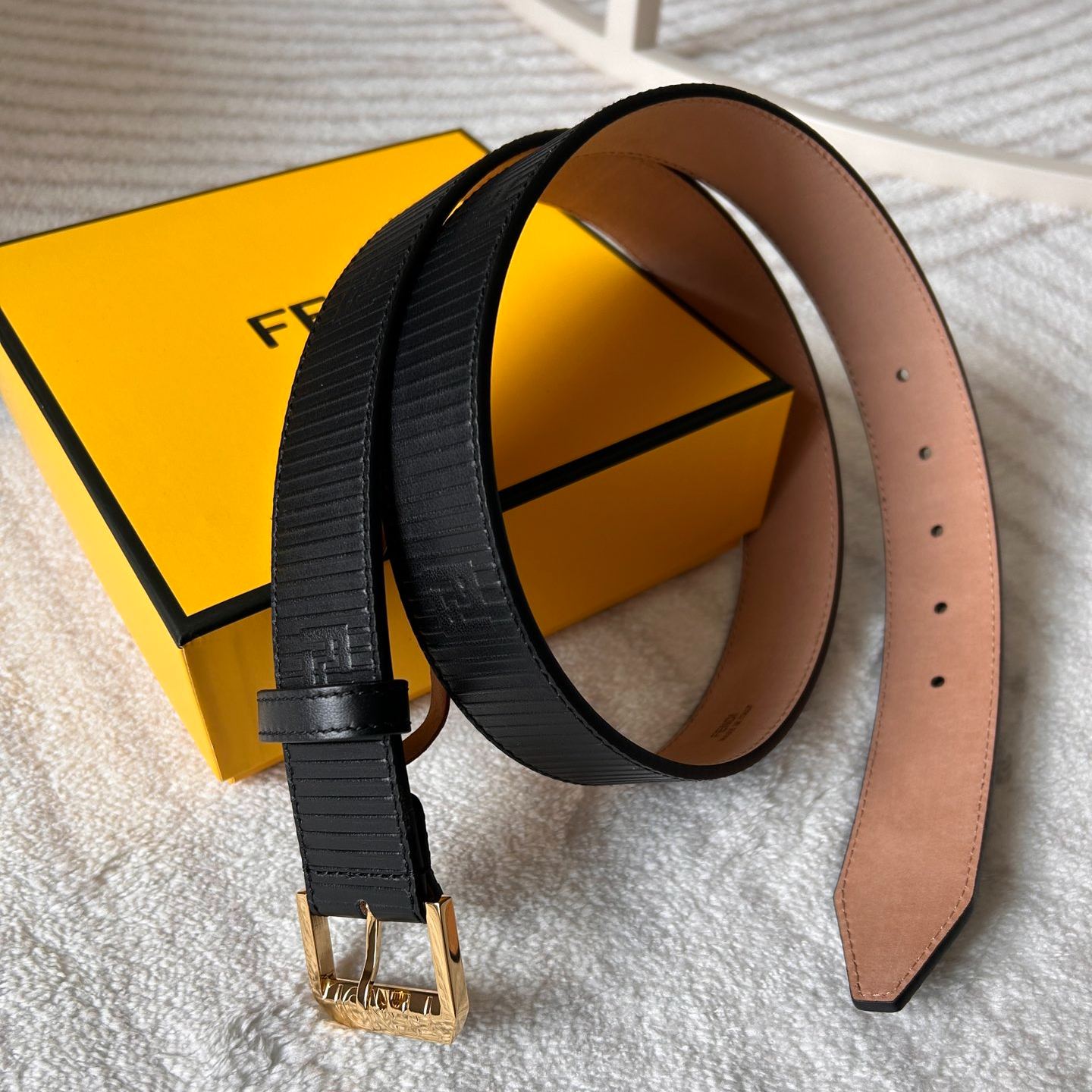 FENDI Edge Brand-Embossed Leather Belt（7C0469AG0R_F0GXN）