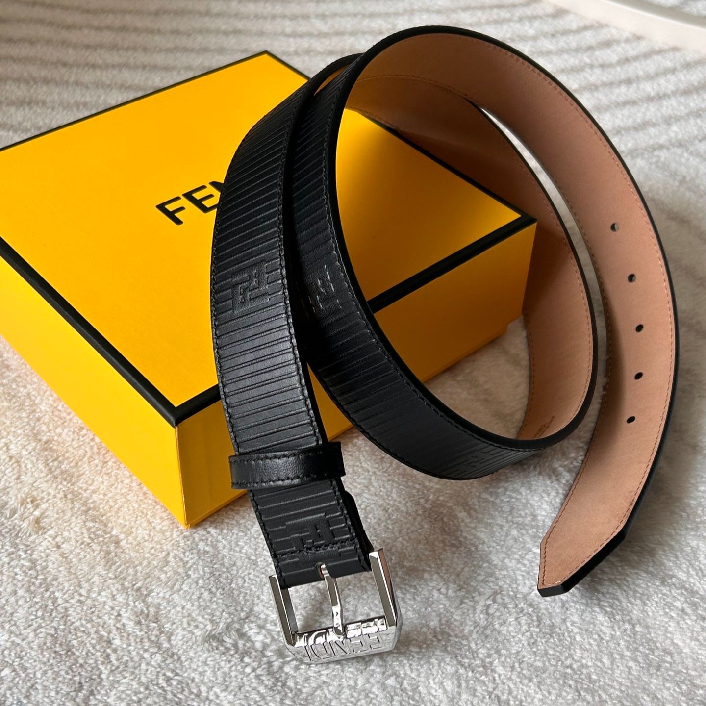FENDI Edge Brand-Embossed Leather Belt（7C0469AG0R_F0GXN）