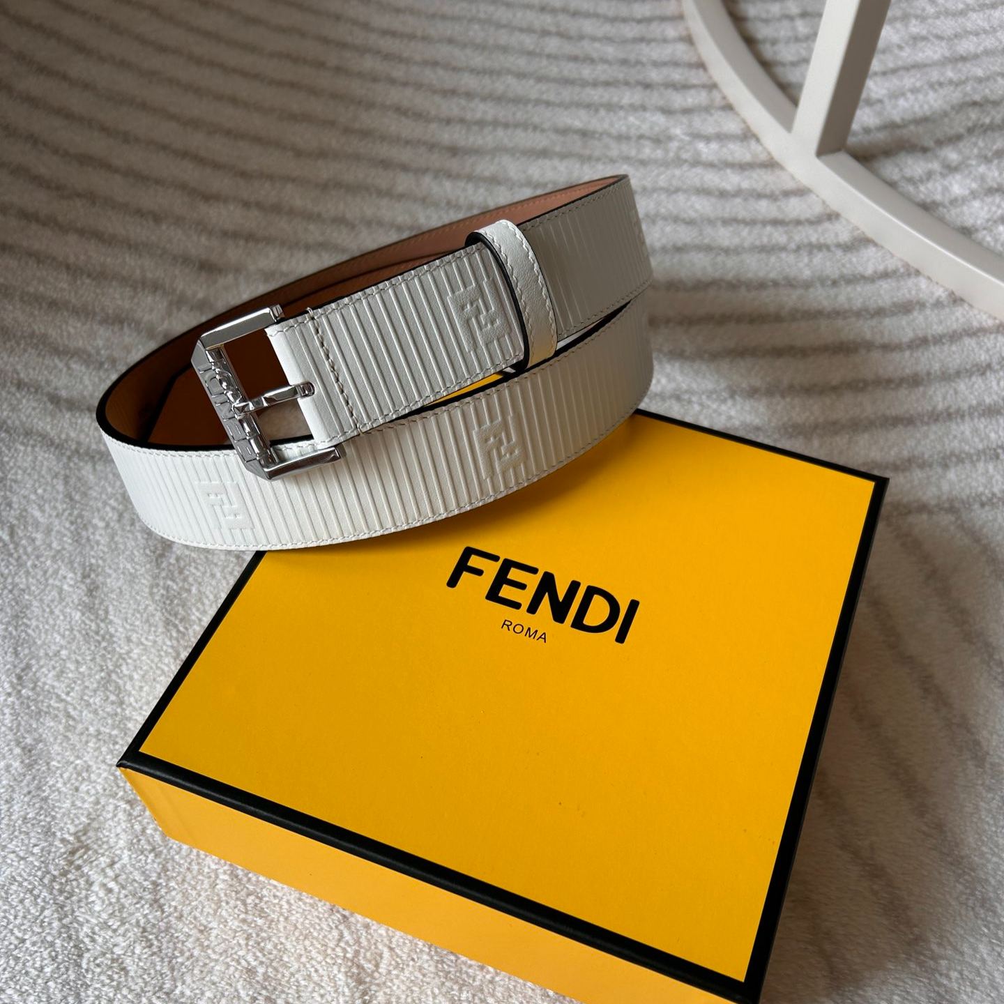 FENDI Edge Brand-Embossed Leather Belt（7C0469AG0R_F0GXN）