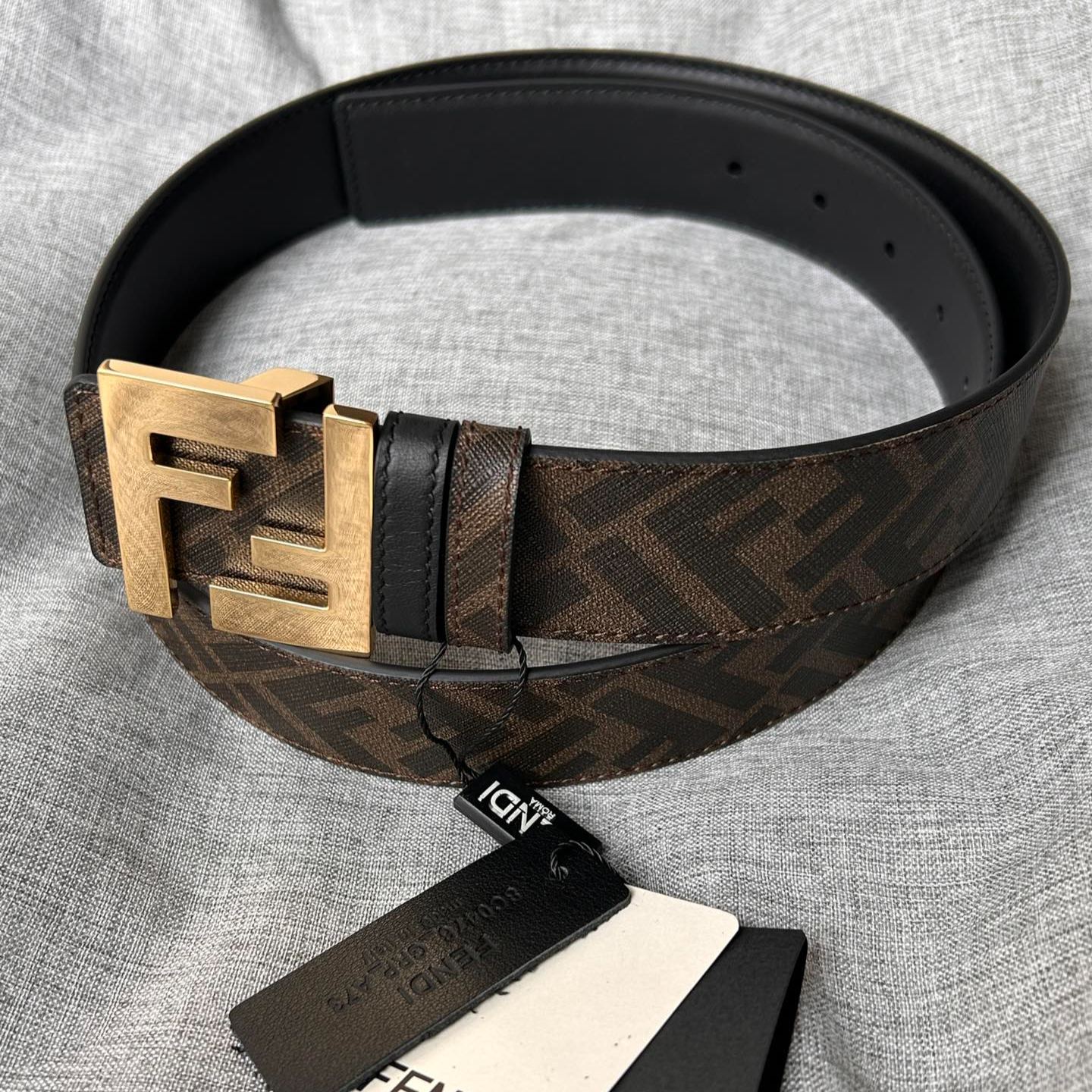 FENDI FF Square Belt Black Leather Reversible Belt（7C0424AGR9F18I0）