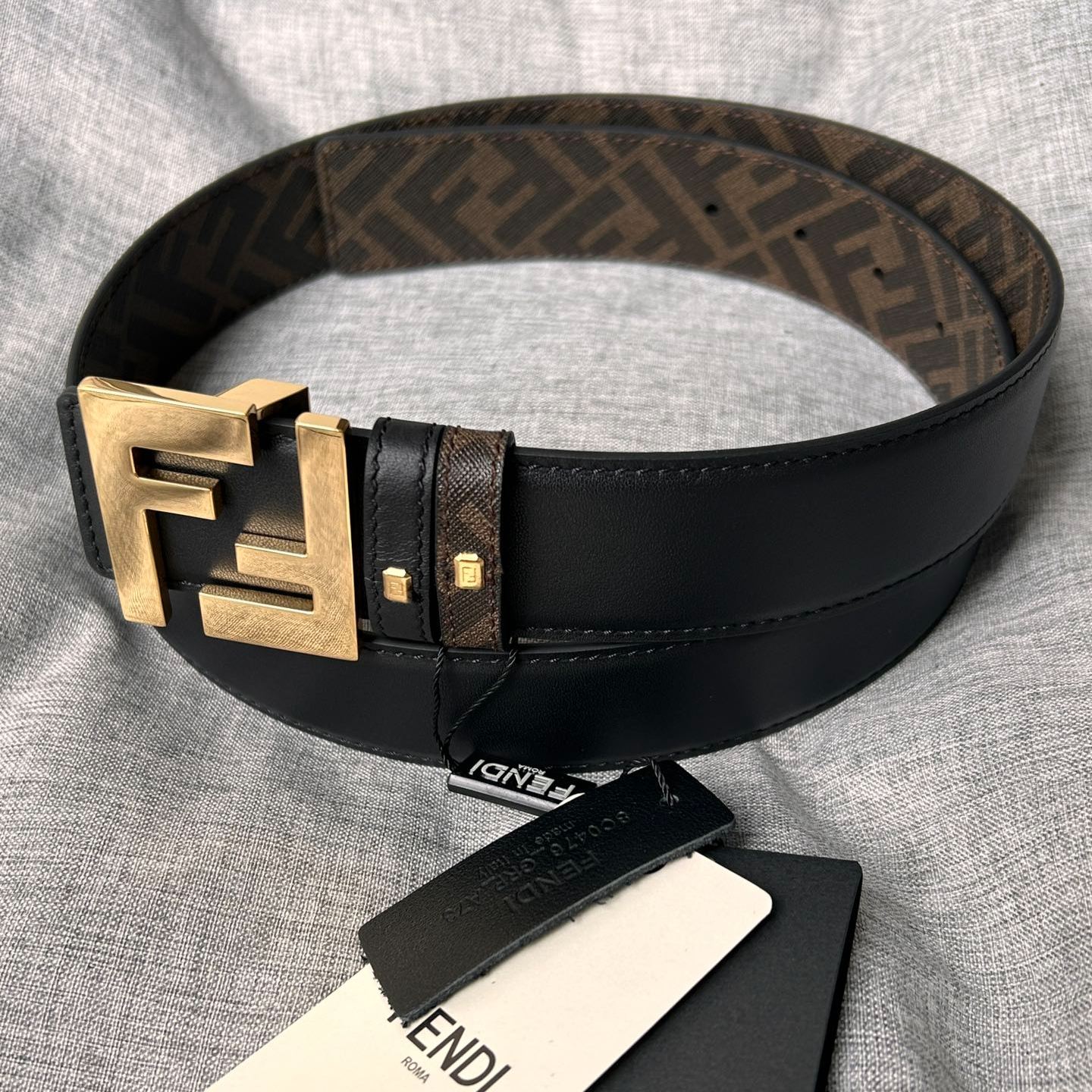 FENDI FF Square Belt Black Leather Reversible Belt（7C0424AGR9F18I0）