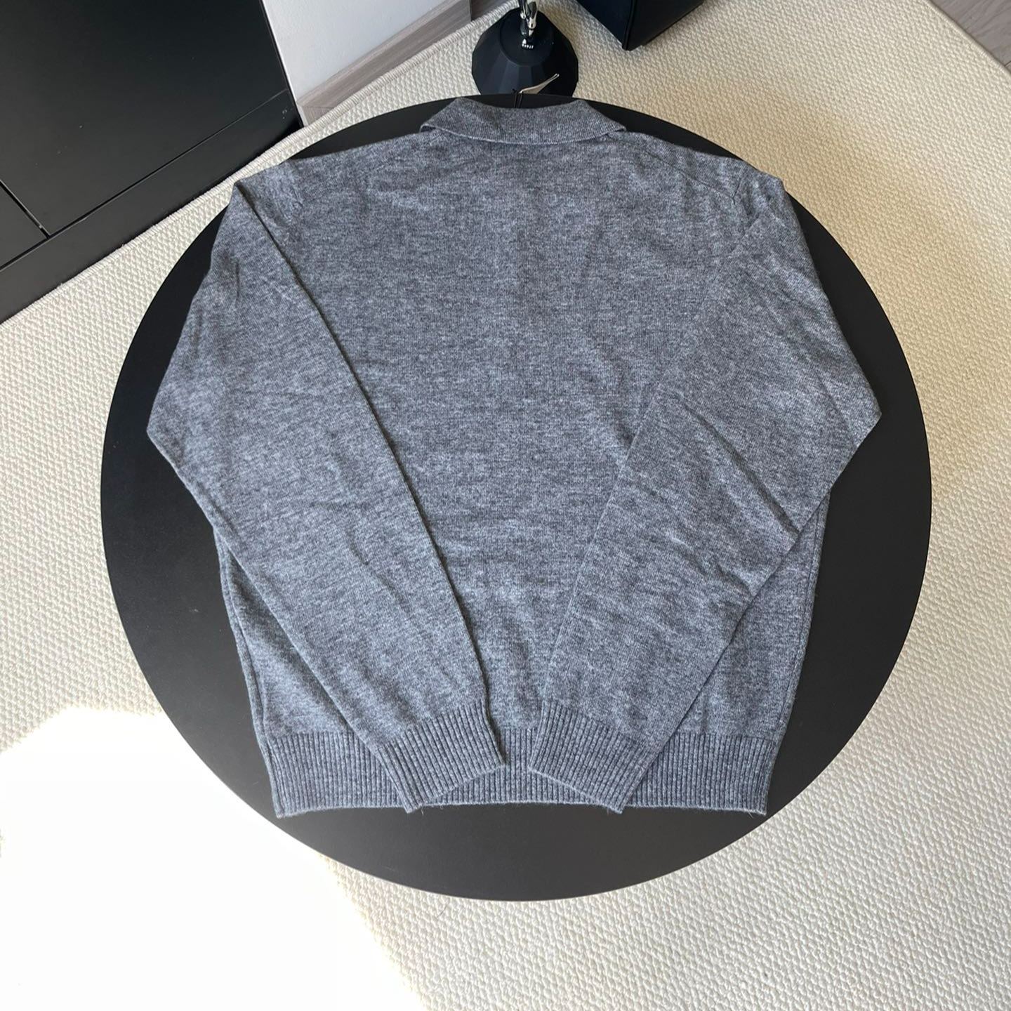 Miu Miu Women's casual sweater（MMLA40-13S1-F0031-S-OOO）