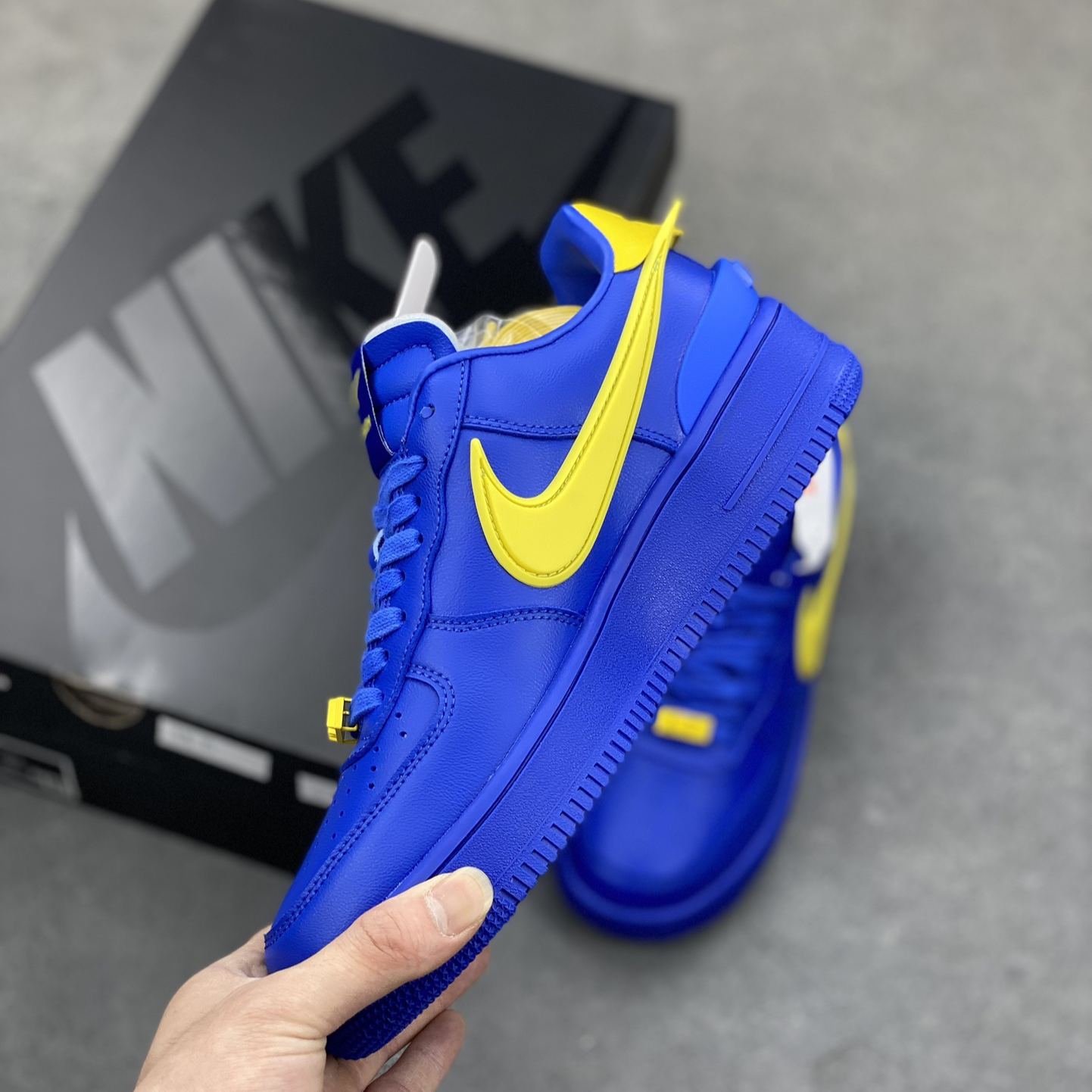 AMBUSH × Nike Air Force 1 Low "Game Royal and Vivid Sulfur"（DV3464-400）