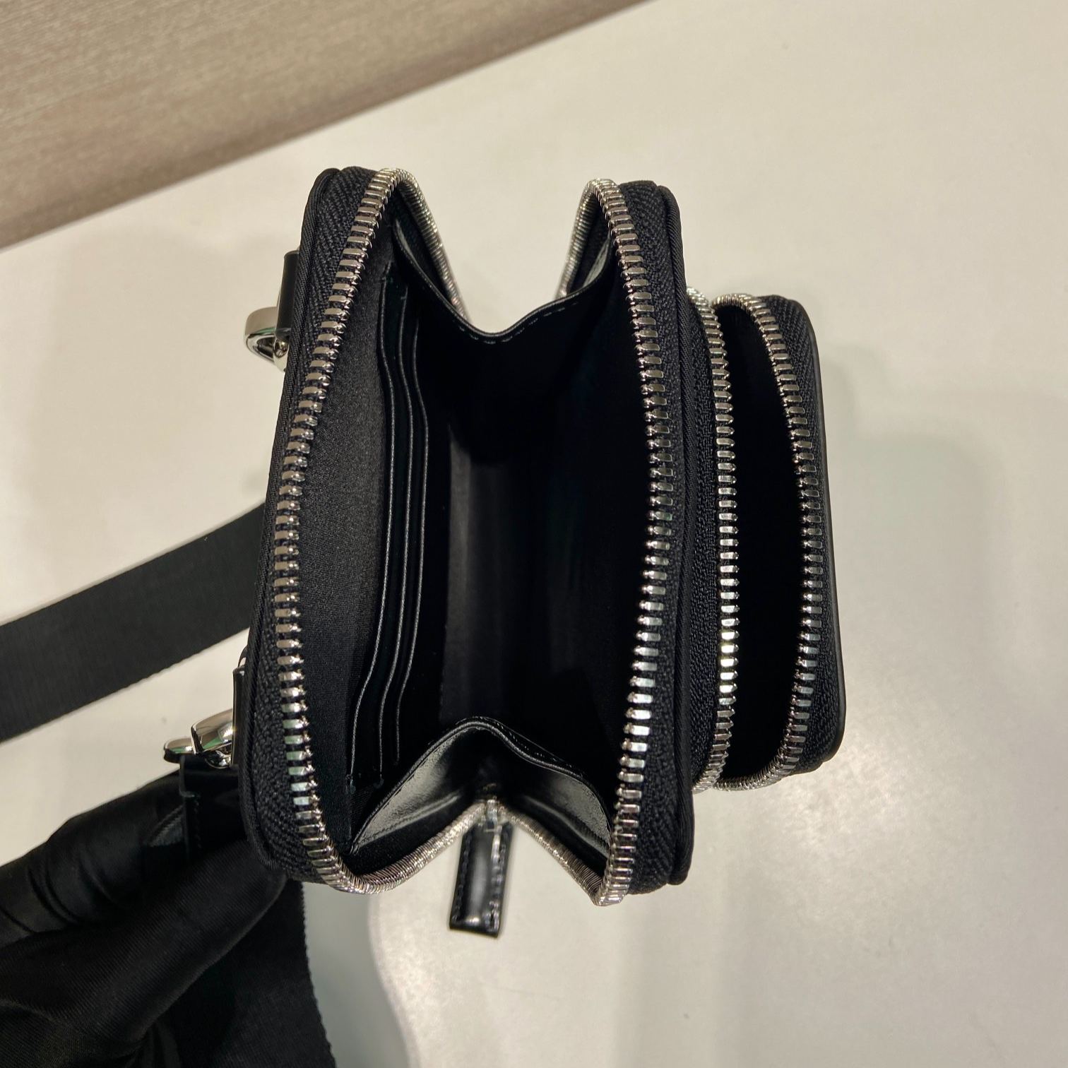 PRADA Re-Nylon x Leather Smartphone Case (2ZT060_789_F0002)