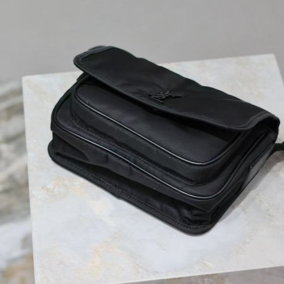 Saint Laurent YSL BV NIKI MESSANGE（757146-FACKH-1000）