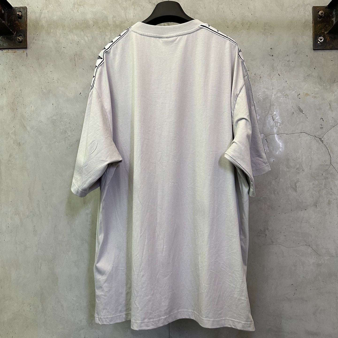 Balenciaga Stripe Medium Size T-Shirt（764235TTVP81041）