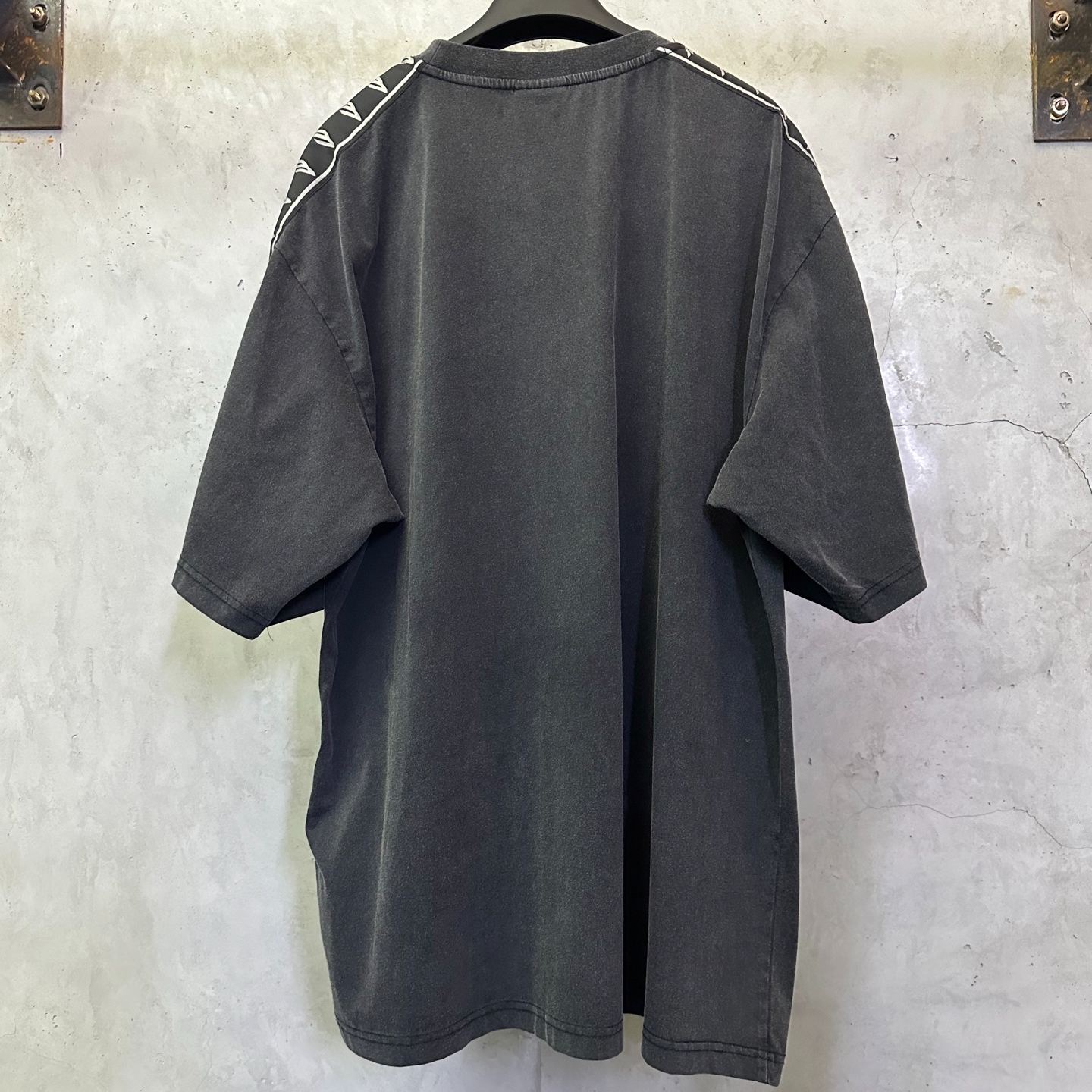 Balenciaga Stripe Medium Size T-Shirt（764235TTVP81041）