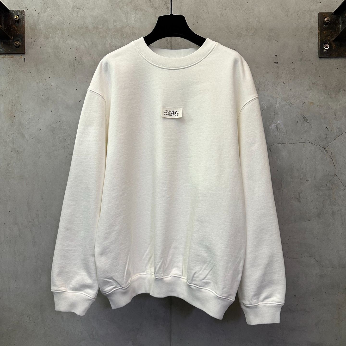 MM6 Maison Margiela Sweatshirts "Black" (SH0GU0035M25025900）