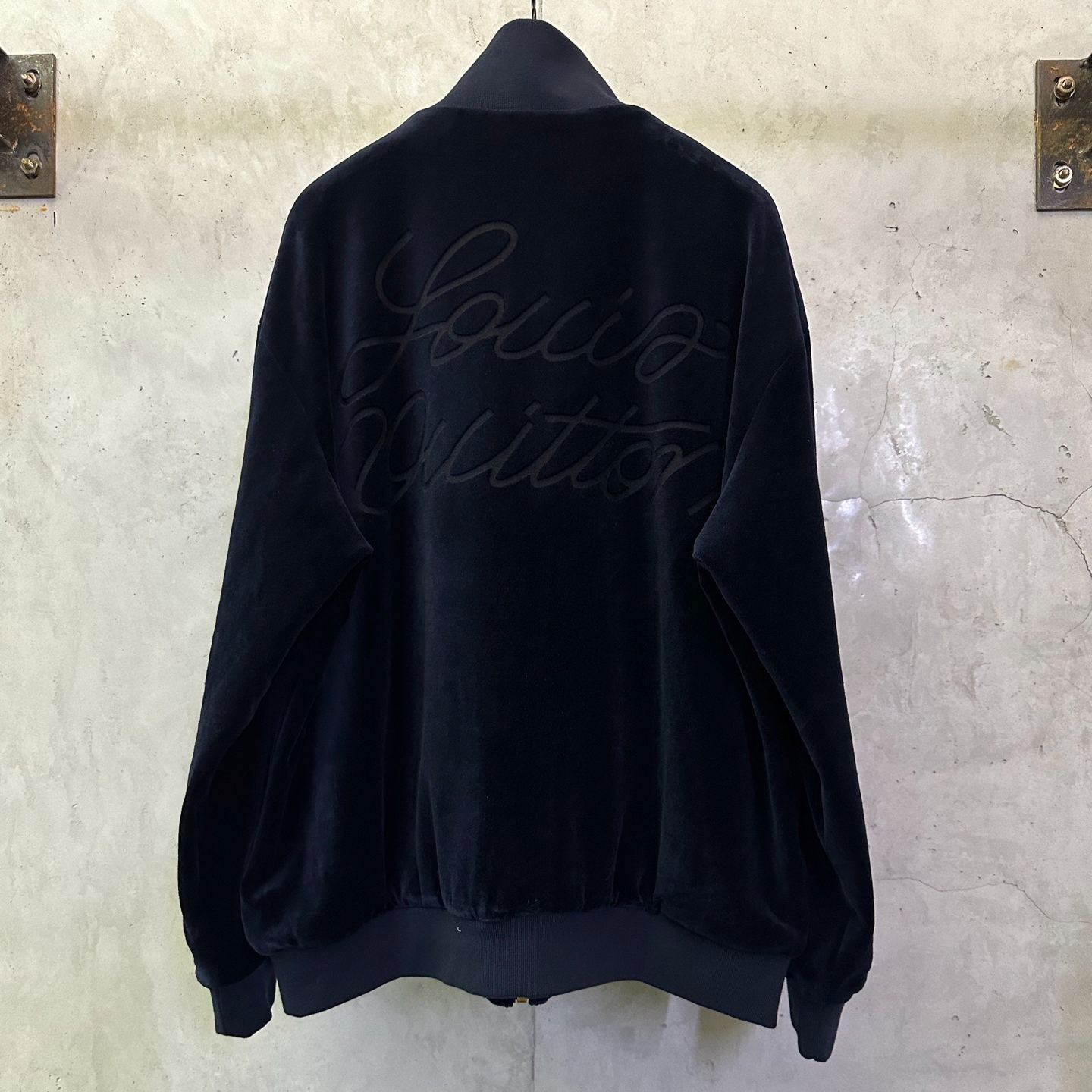 LOUIS VUITTON CHIC Velvet Sweatshirt（1AJCCD）
