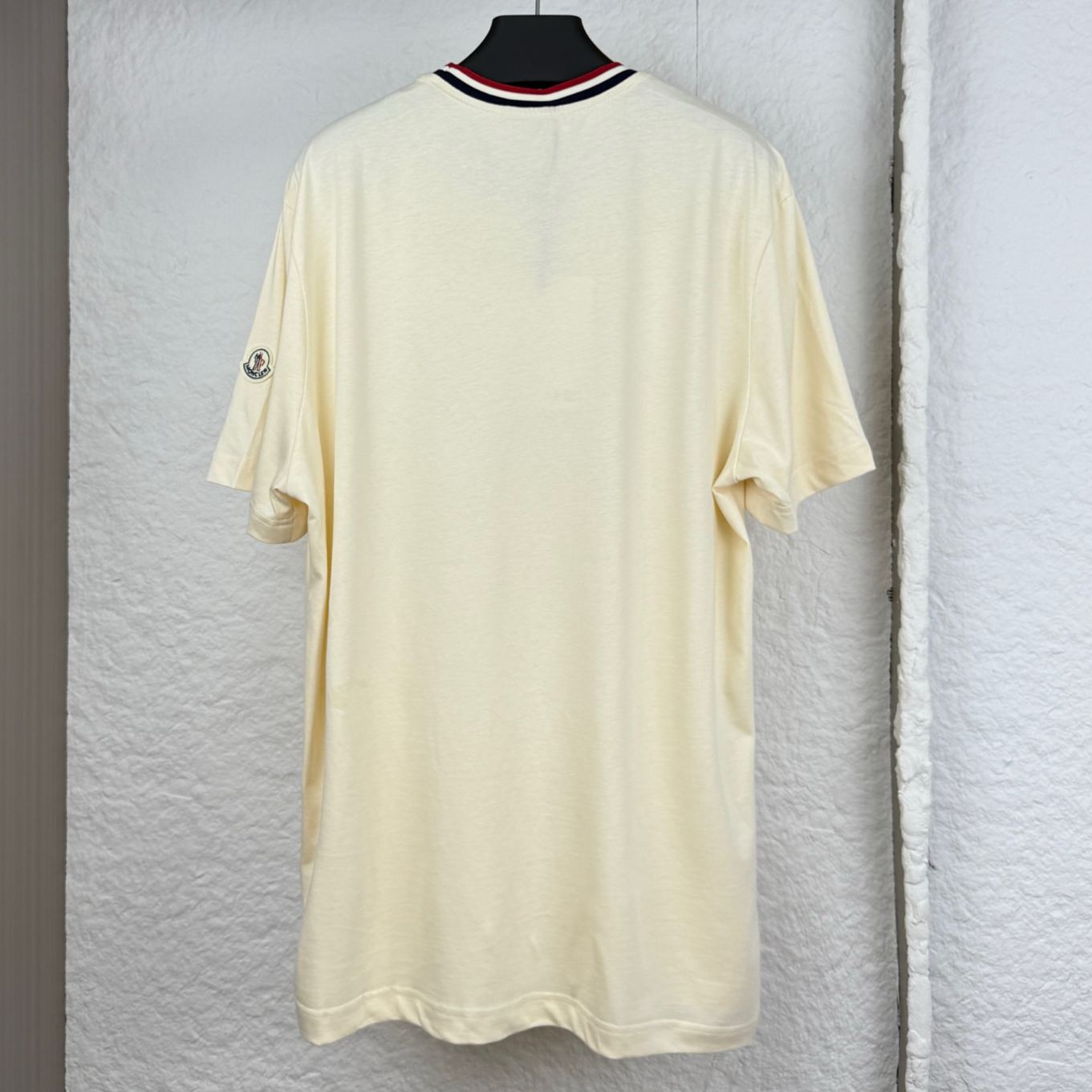 MONCLER MonDuck Logo Patch Cotton T-Shirt（L10918C0001289AYY999）