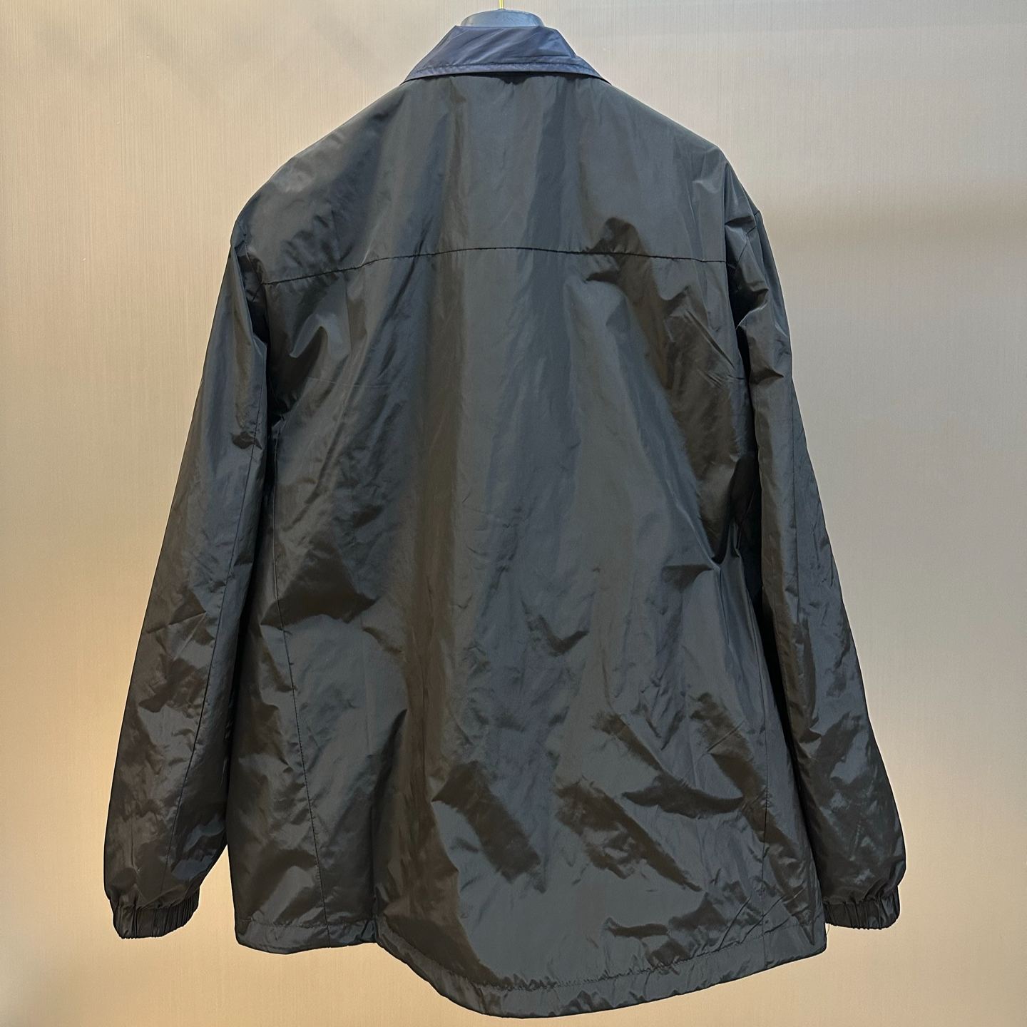 Prada Re-Nylon Reversible Stand Collar Jacket in Black (SGH057-1060-F082P-09）