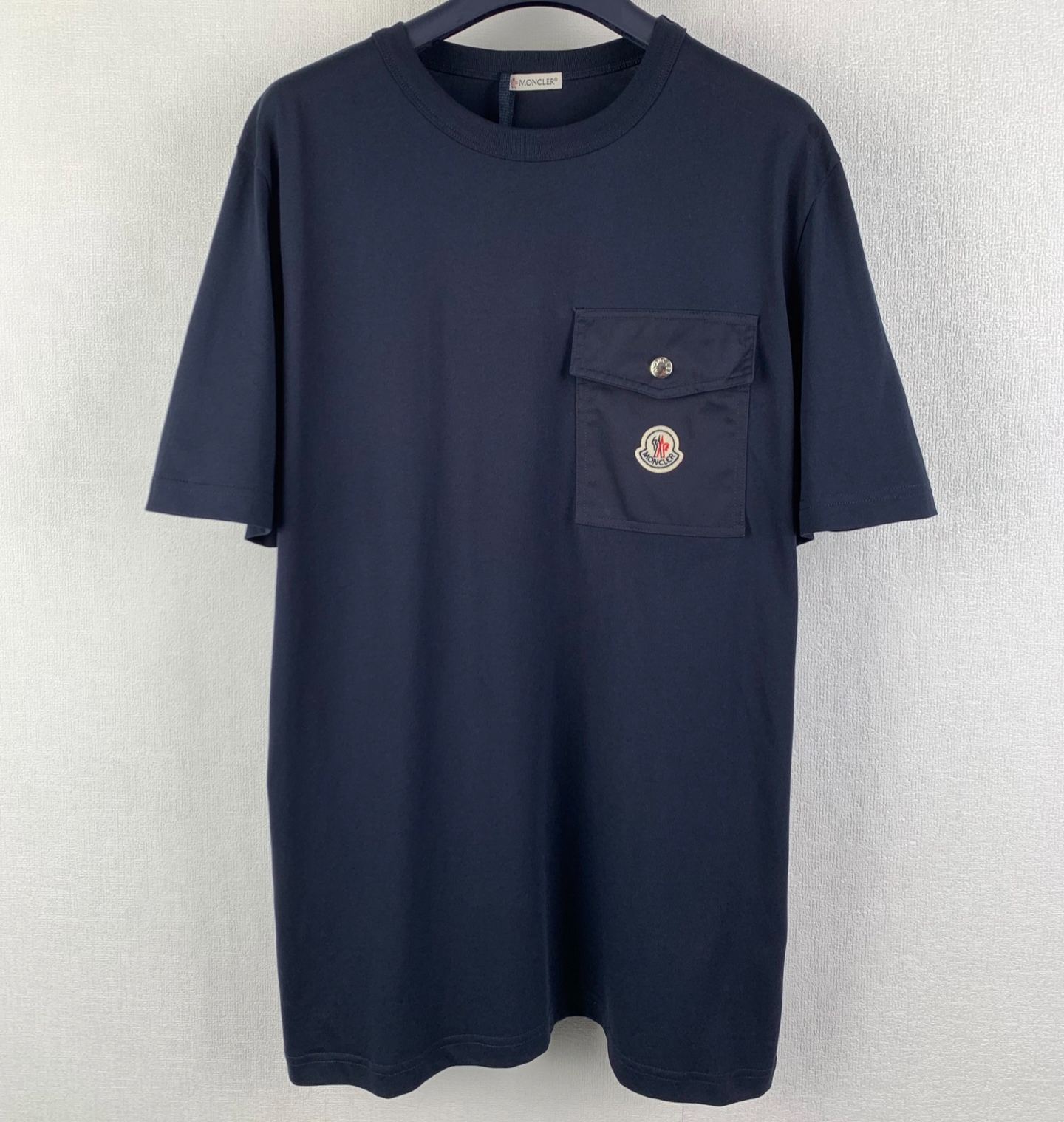 MONCLER Cotton T-shirt with logo patch pocket（K10918C0003289AVF7A9）
