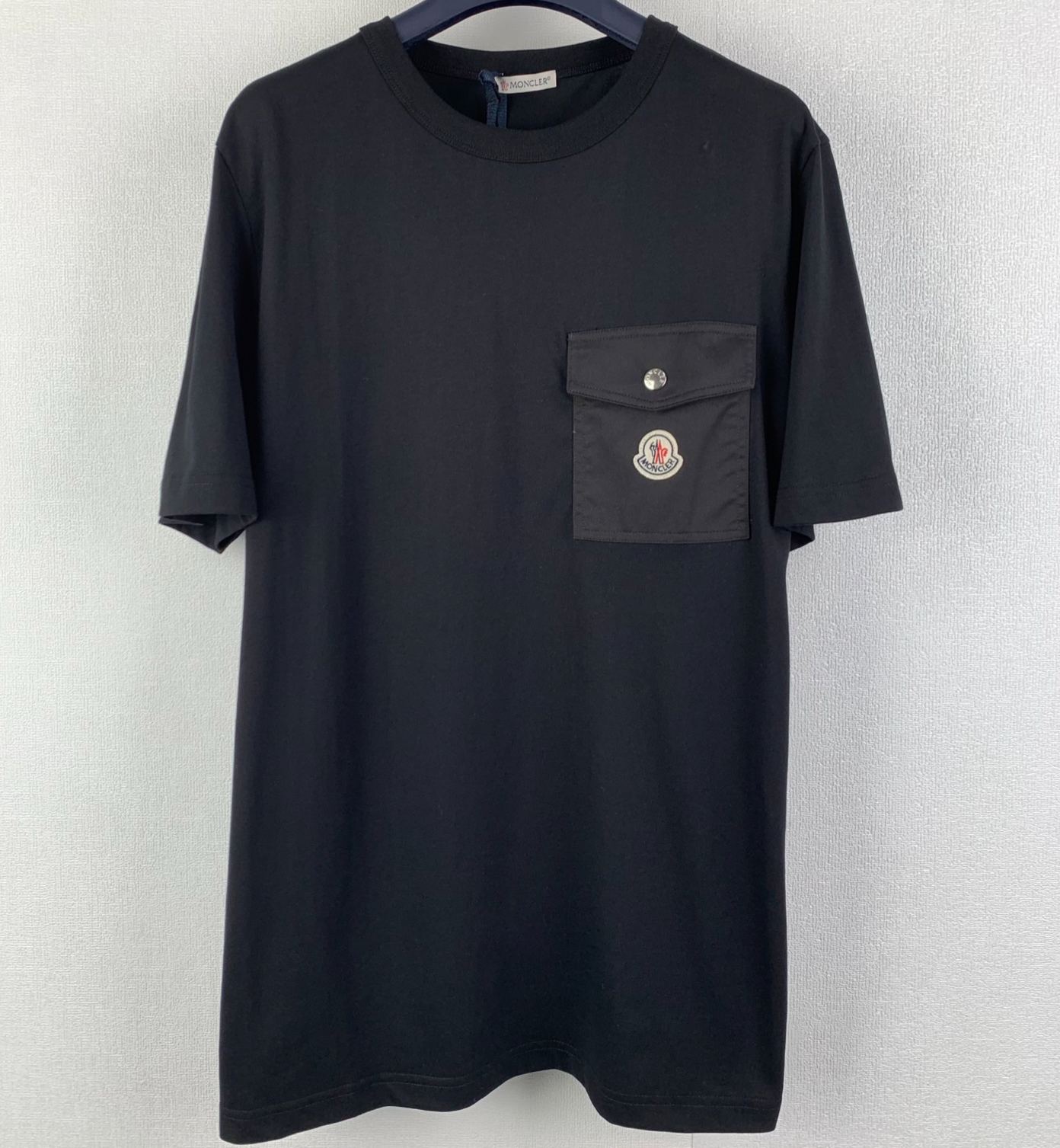 MONCLER Cotton T-shirt with logo patch pocket（K10918C0003289AVF7A9）