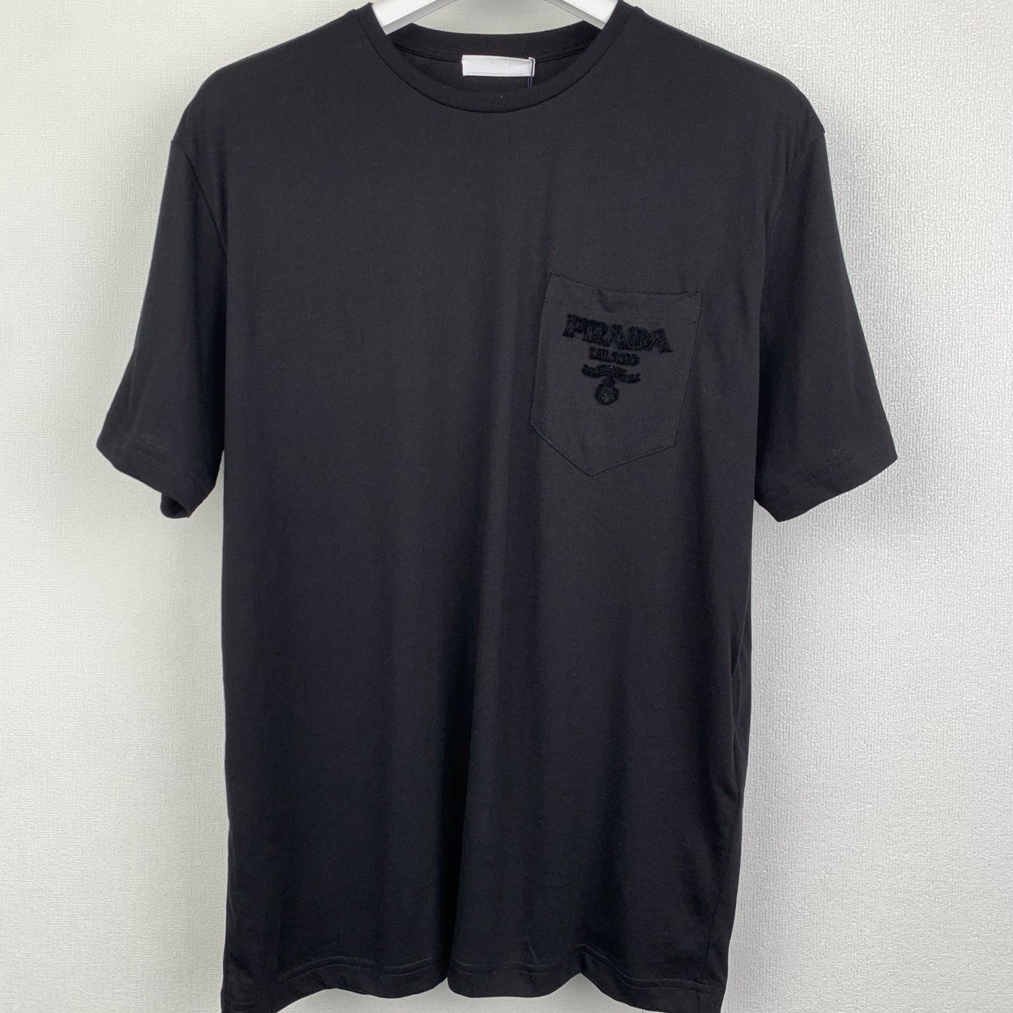 Prada FW20 Cotton T-shirt With Pocket for Men (UJN787-1Z53-F0009-S-221）