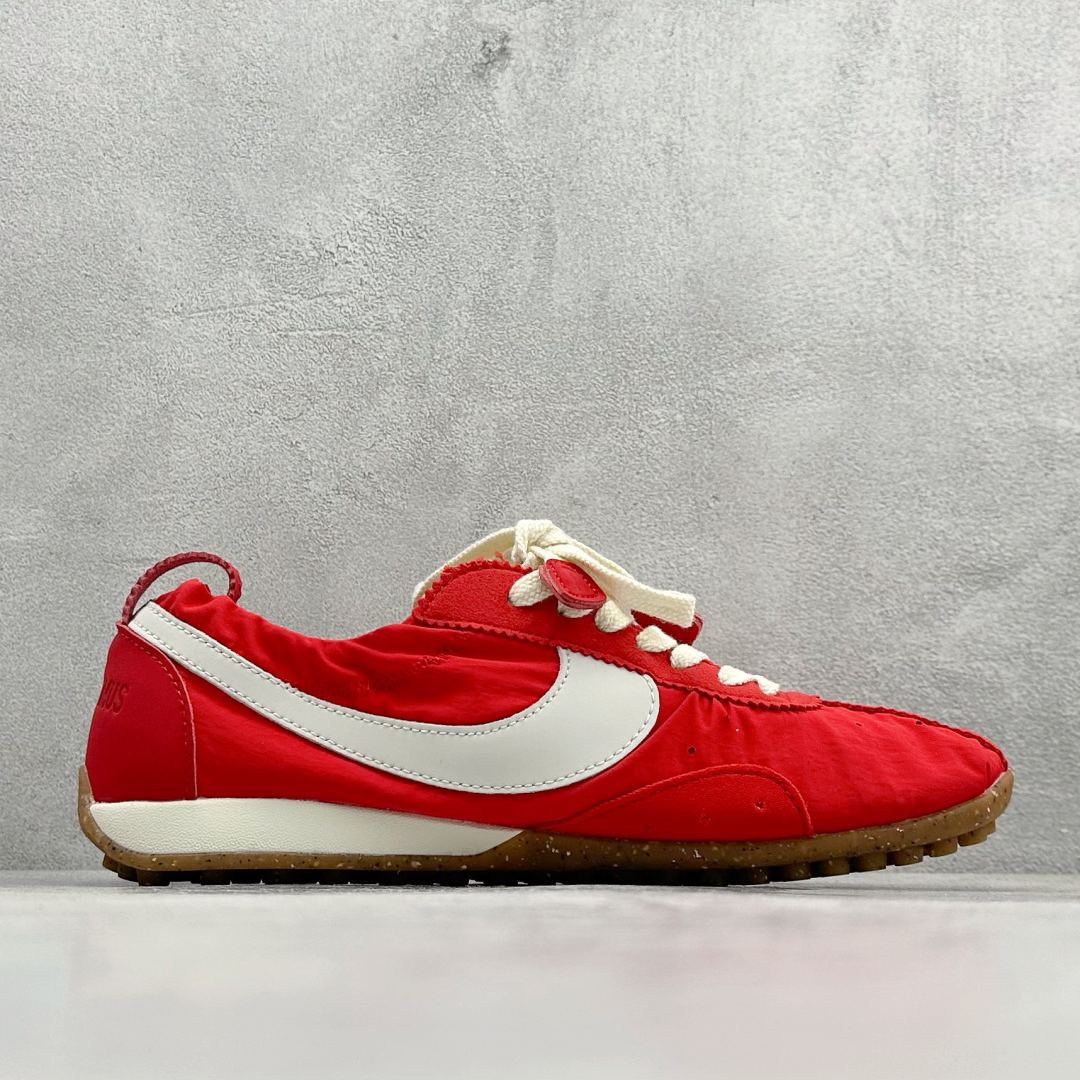 Jacquemus × Nike Women's Moon Shoe SP "University Red"（HV8547-600）