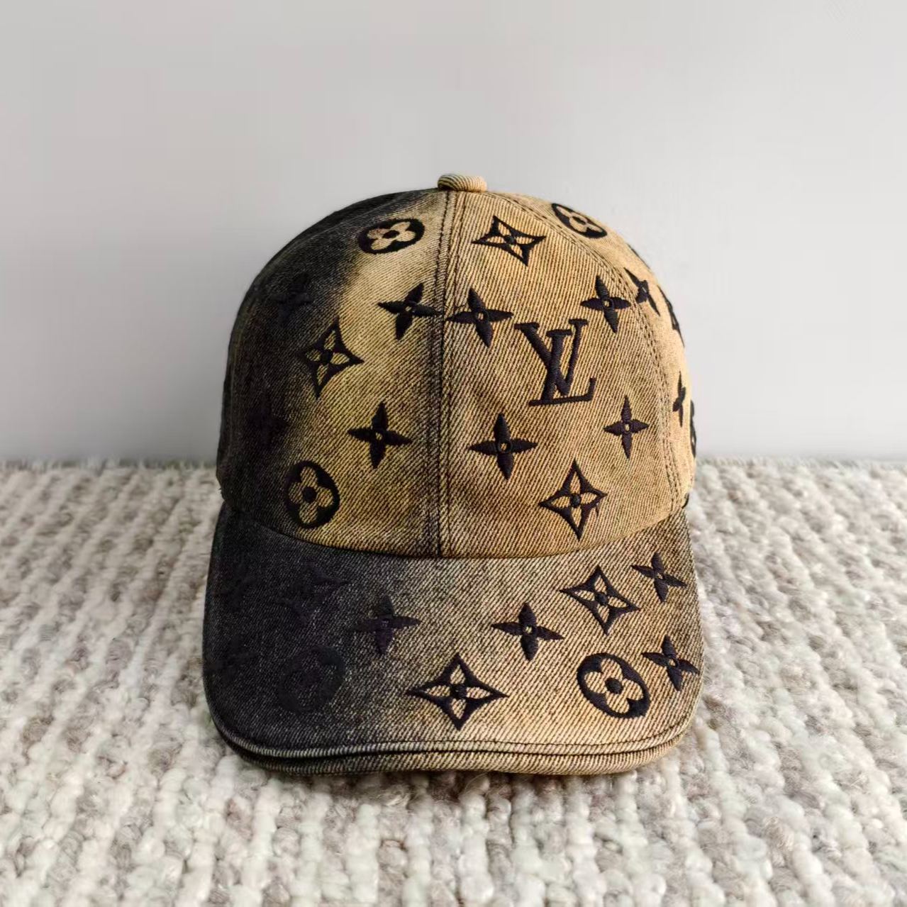 Louis Vuitton MNG Gradient Cap Black（M7263M）