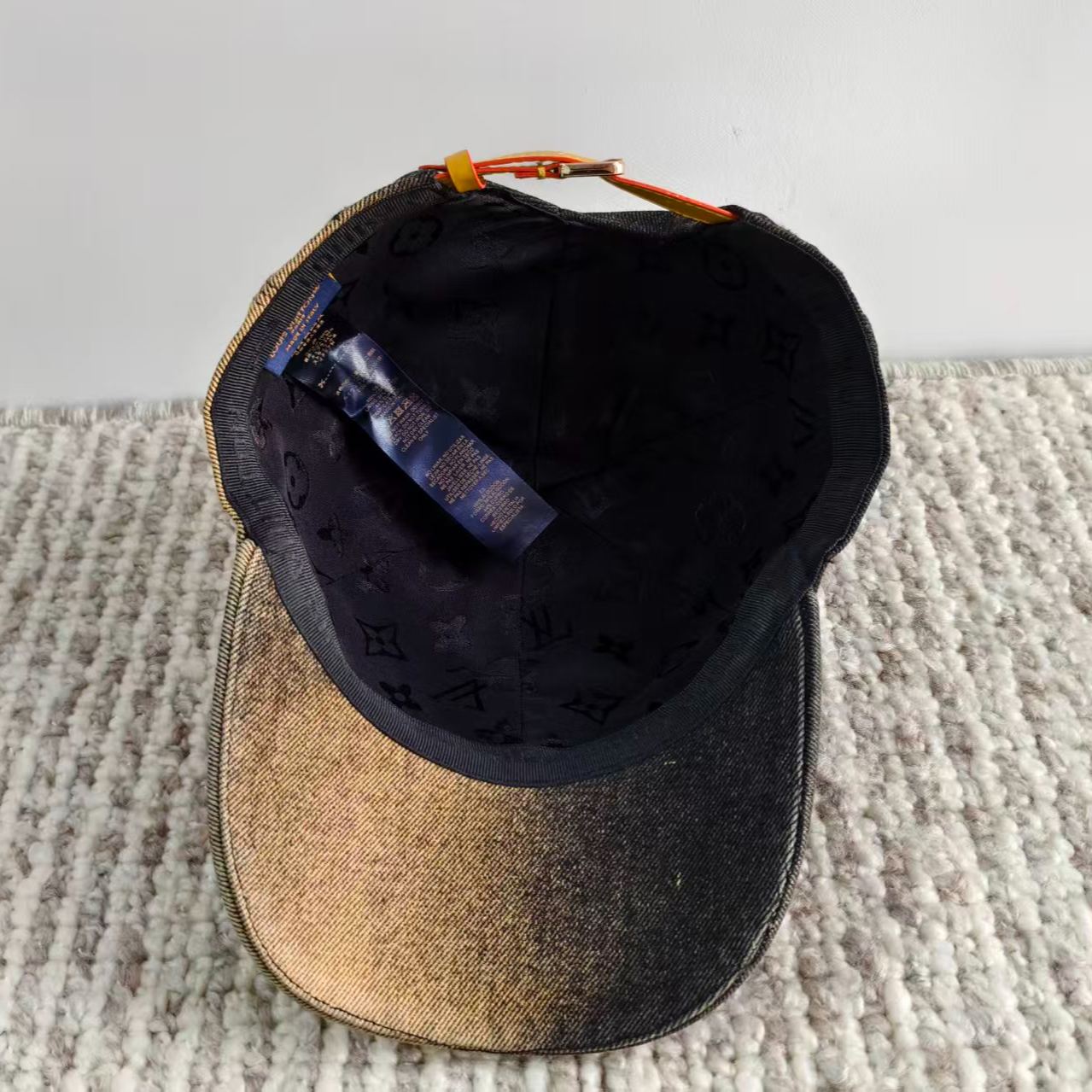 Louis Vuitton MNG Gradient Cap Black（M7263M）