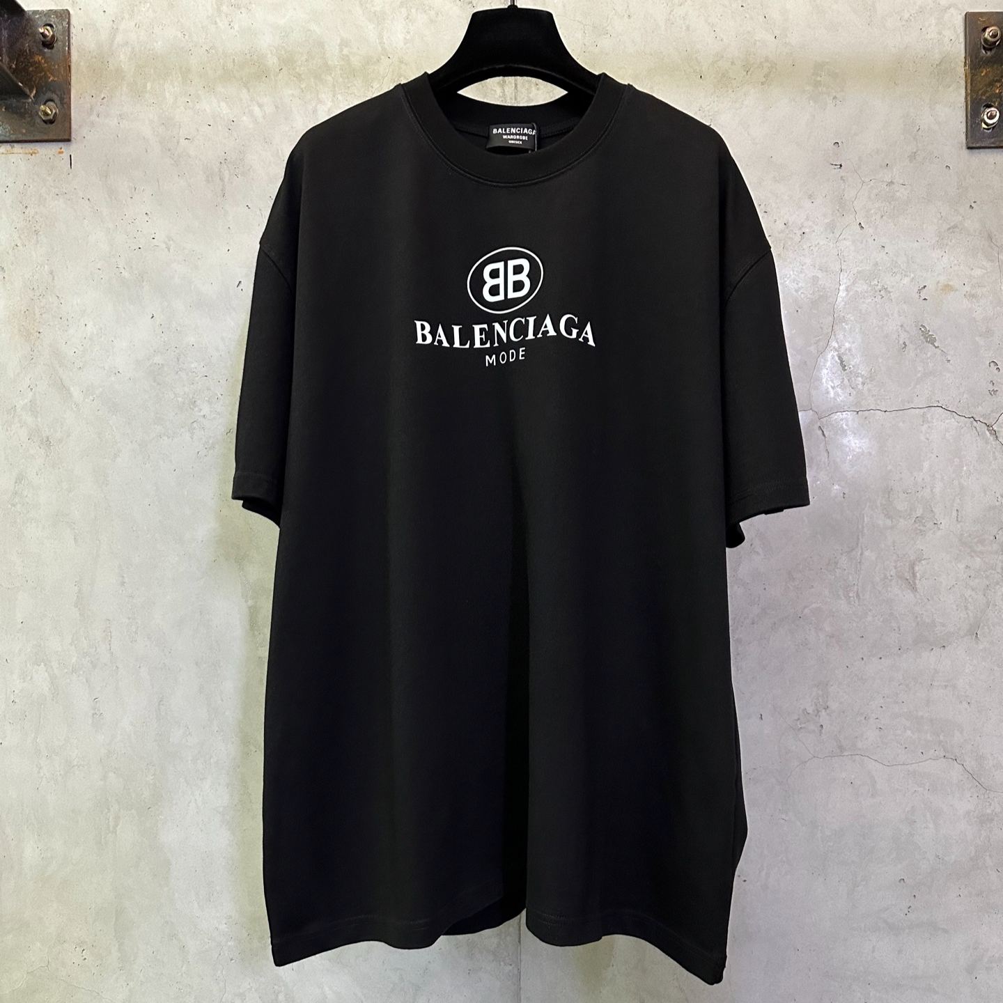 Balenciaga Men's Balenciaga Logo Printing Round Neck Short Sleeve（556150TYK239000）