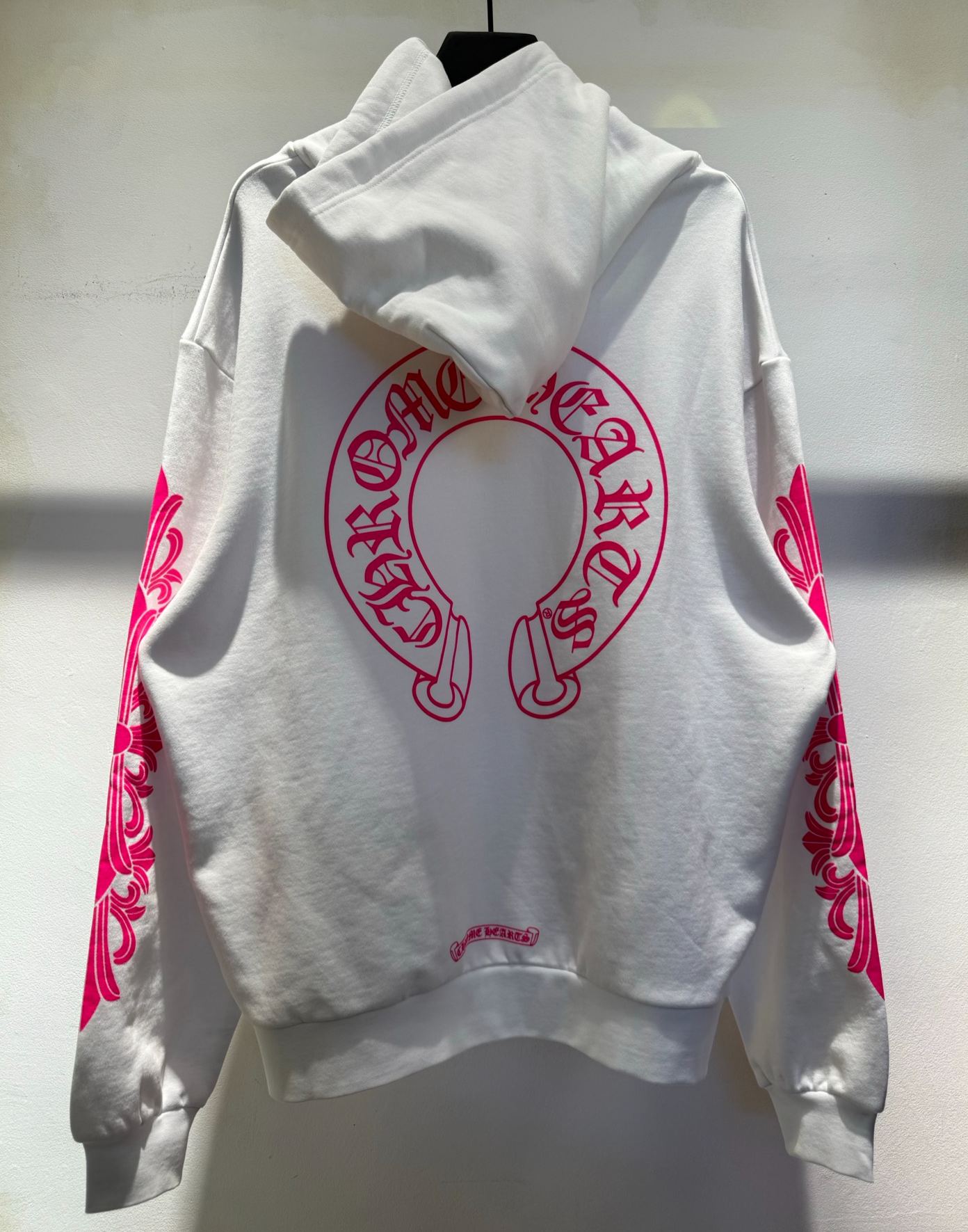 Chrome Hearts White Magenta Horseshoe Hoodie (042-T075043）