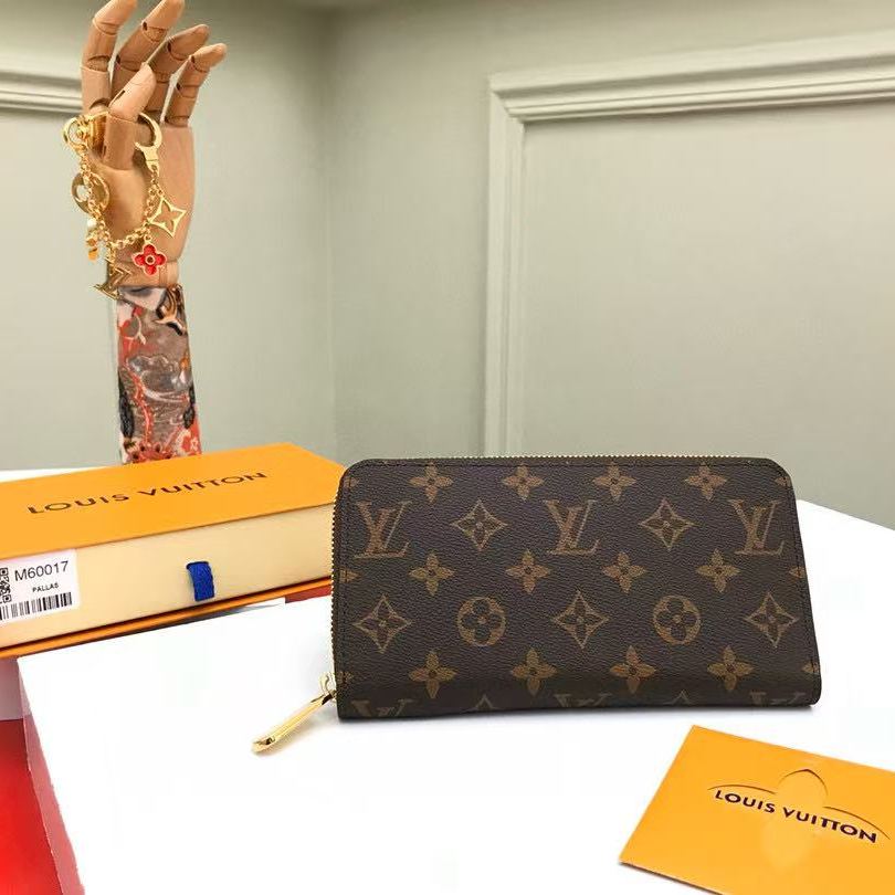 Louis Vuitton Zippy Wallet (M42616)