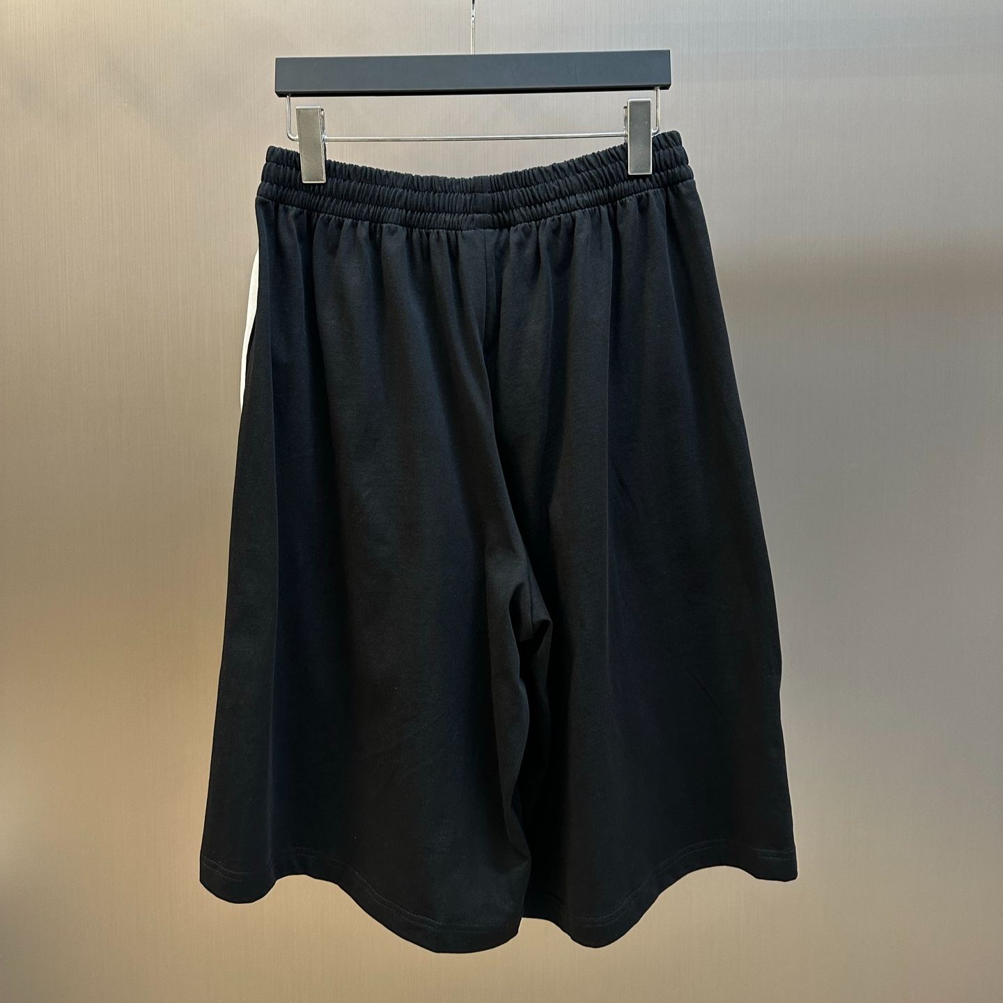 BALENCIAGA x NBA Collaboration Tracksuit Shorts "Black/White"(864870TTVW21070）