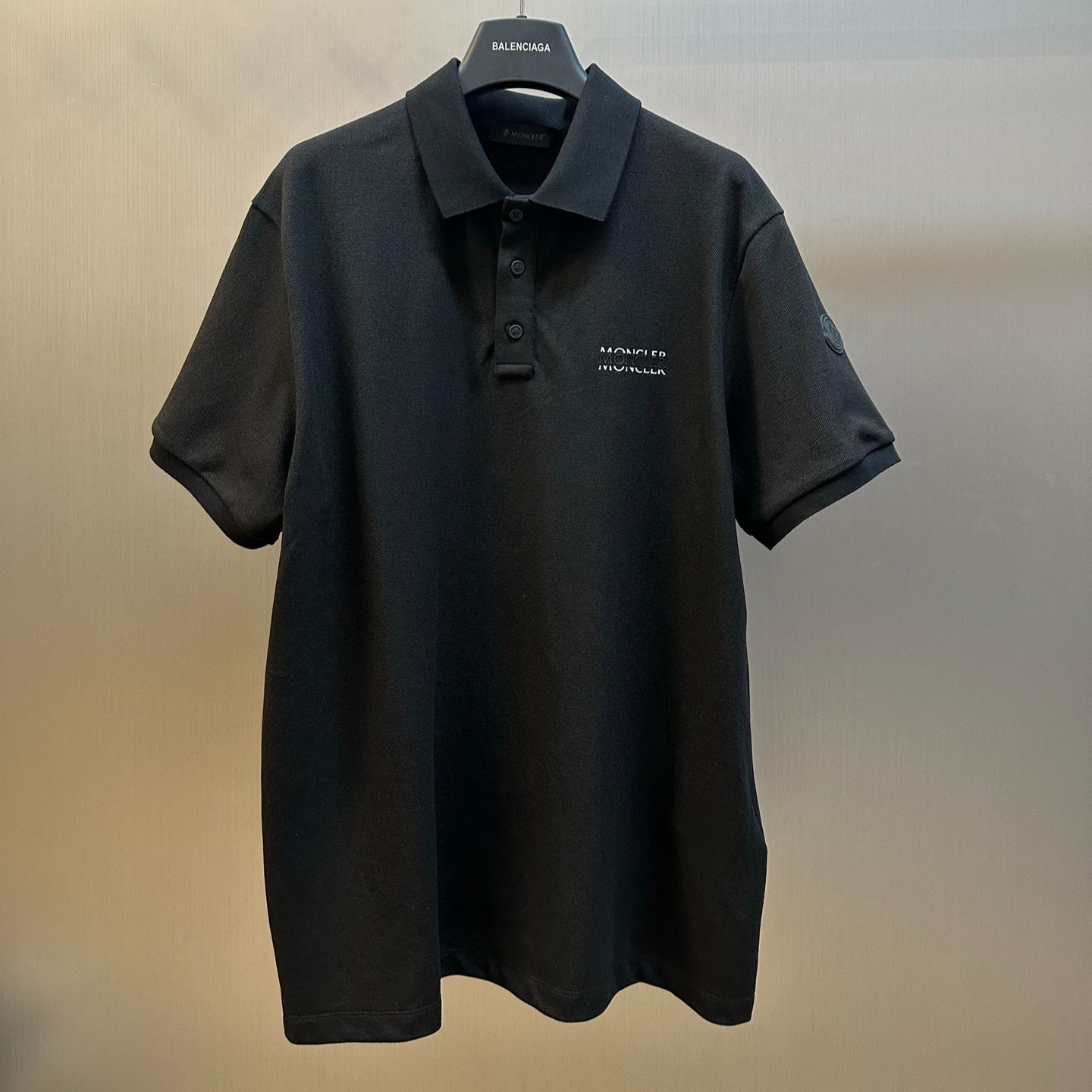 MONCLER Men's Black Polo Shirt（L10918A0000989A16999）