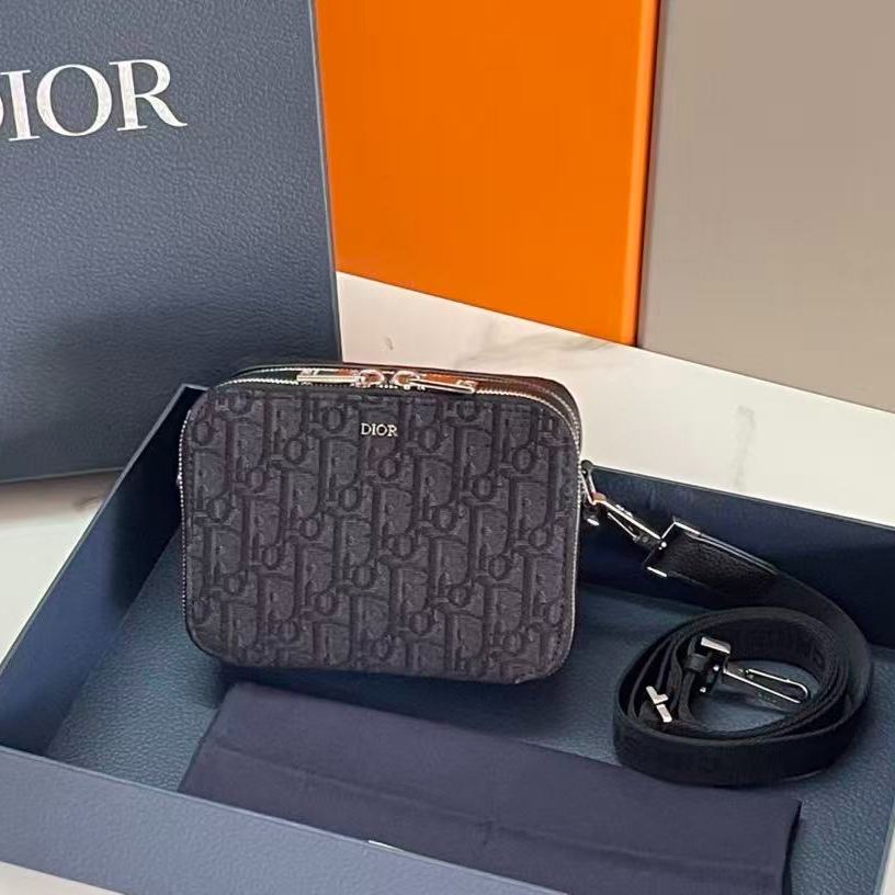 Dior Zip pouch with strap Dior Oblique Jacquard（2OBBC119YSE-H05E）