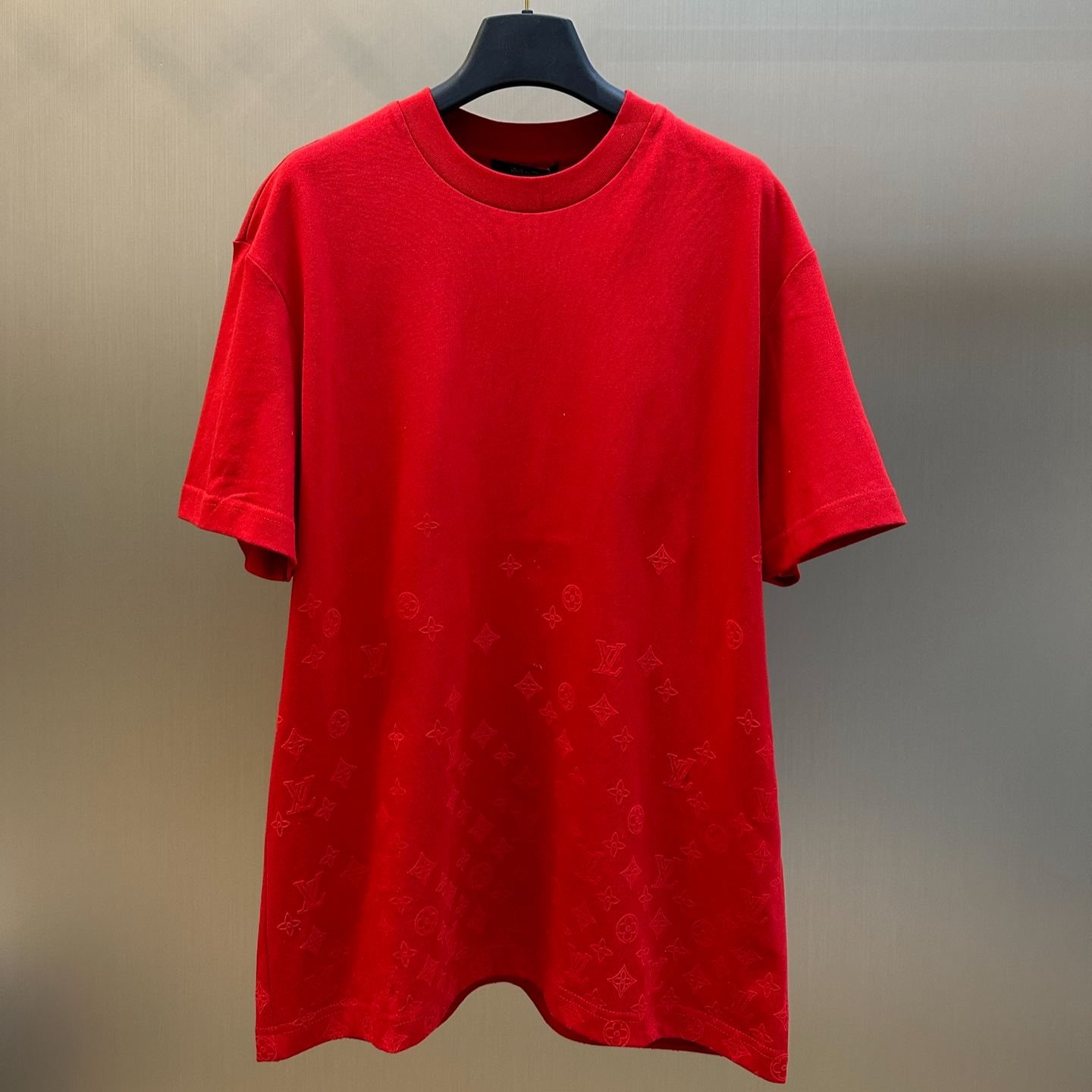 Louis Vuitton Flocked Print Gradient Letter Pattern T-shirt（1AK7LO）