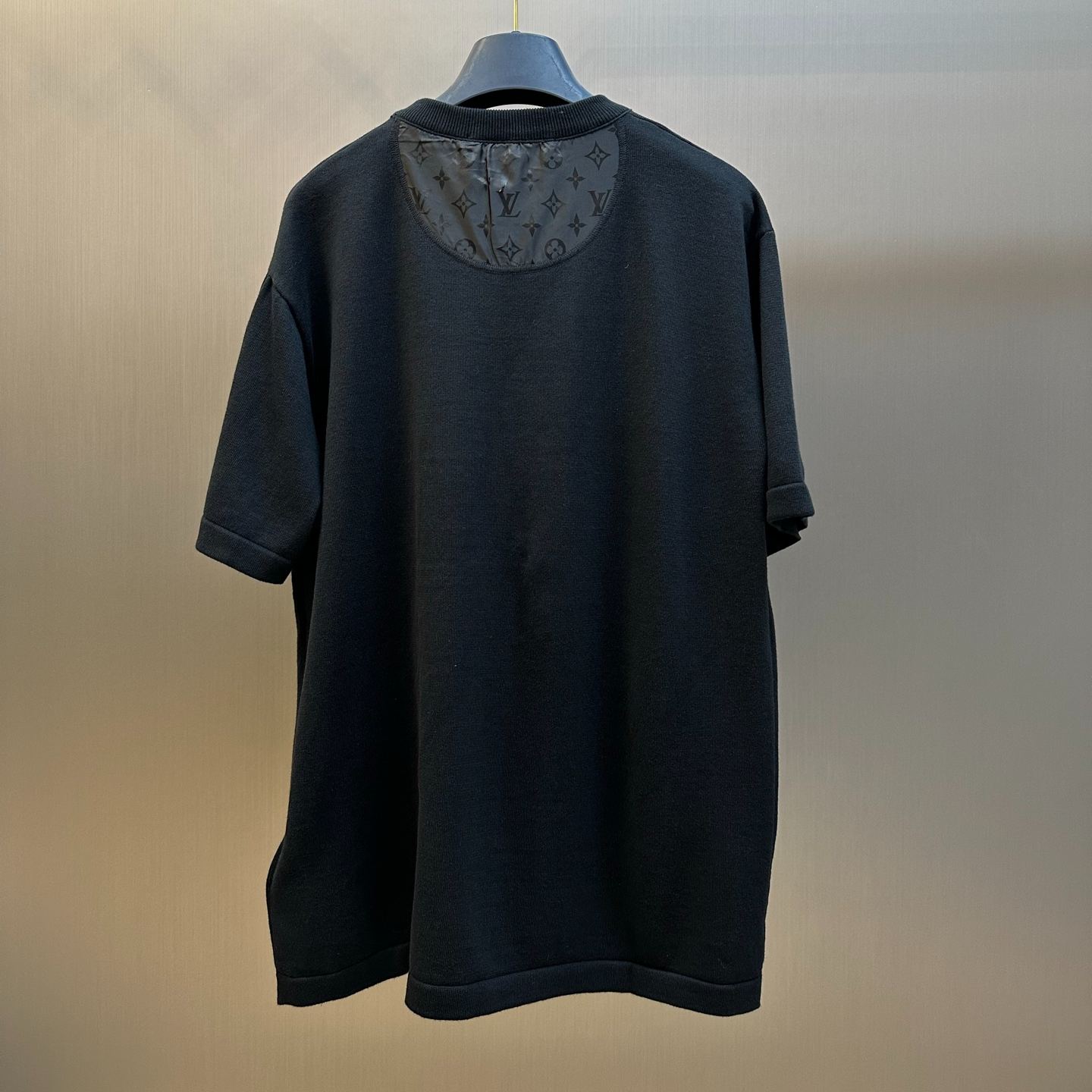 Louis Vuitton T-shirt with Monogram Nylon Detail（1AJRLX）