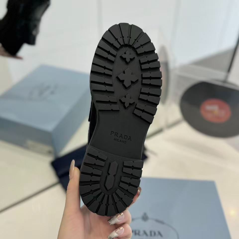 PRADA Monolith loafers（1D649M_B4L_F0002_F_B055）