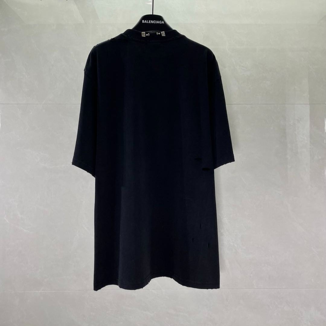 Balenciaga distressed short-sleeved T-shirt（704056TMVA50903）