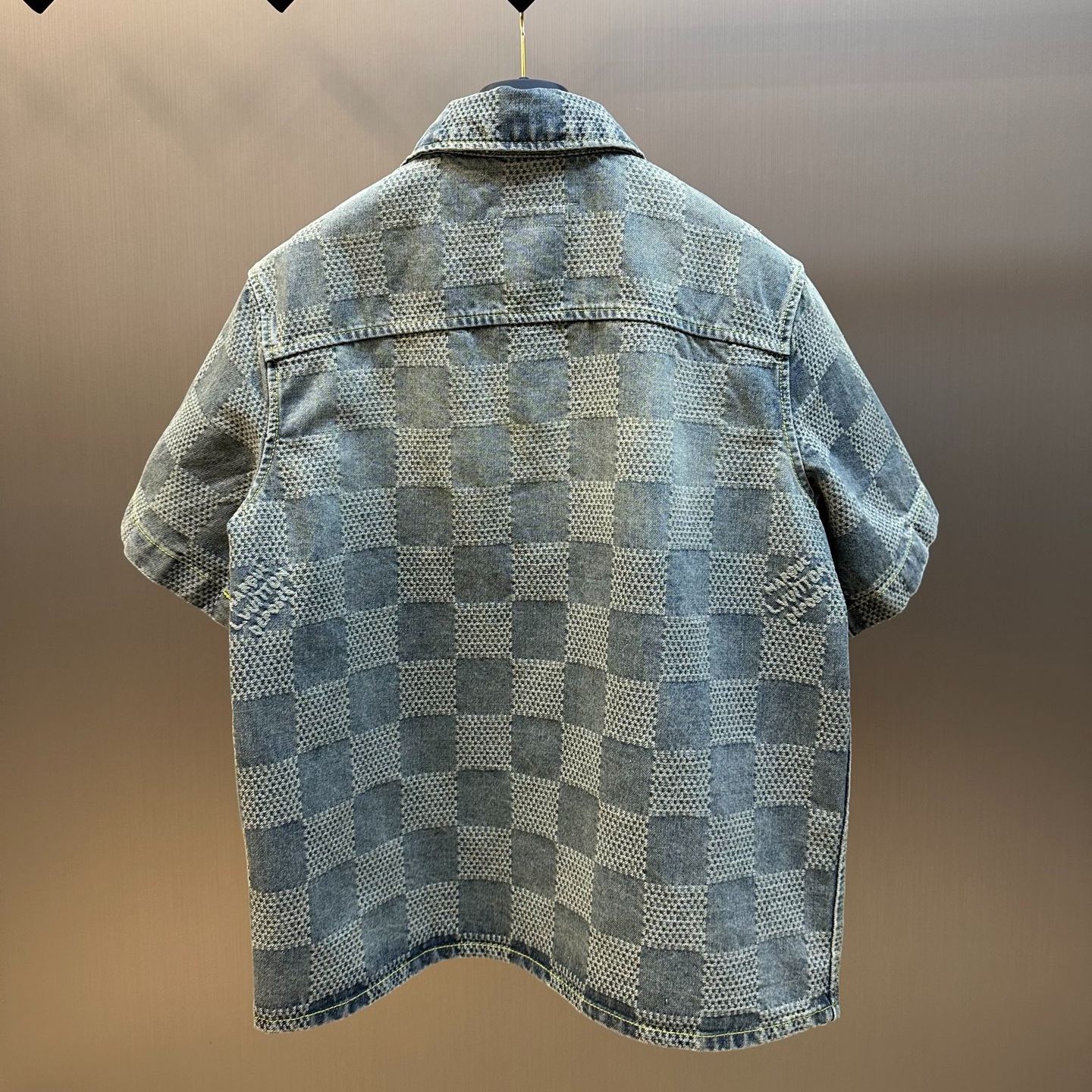 Louis Vuitton DAMIER 3D Lightweight Short-Sleeve Denim Shirt (1AHVYZ）