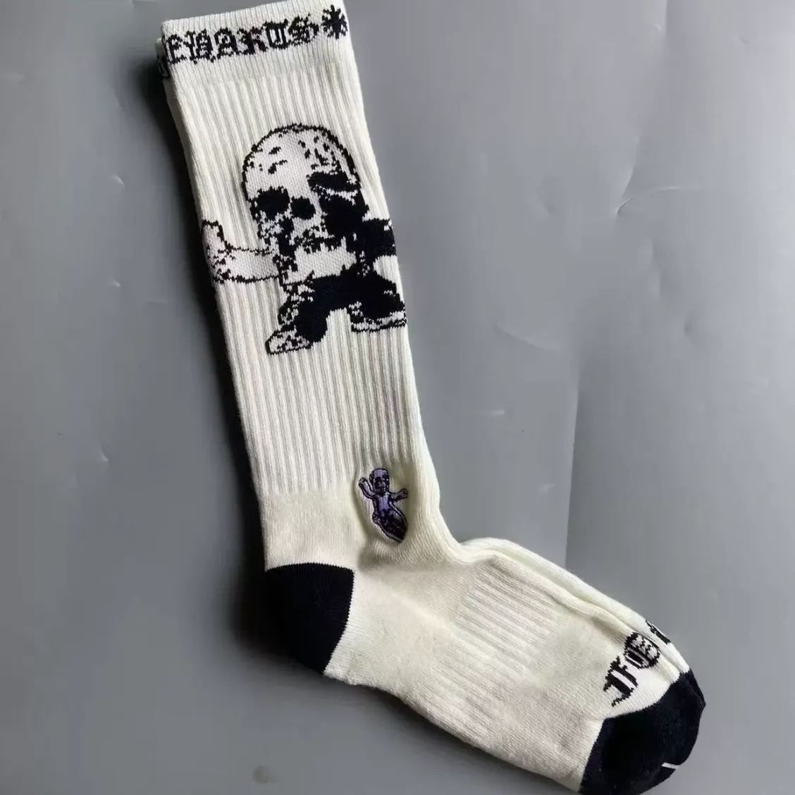 Chrome Heartsのソックス