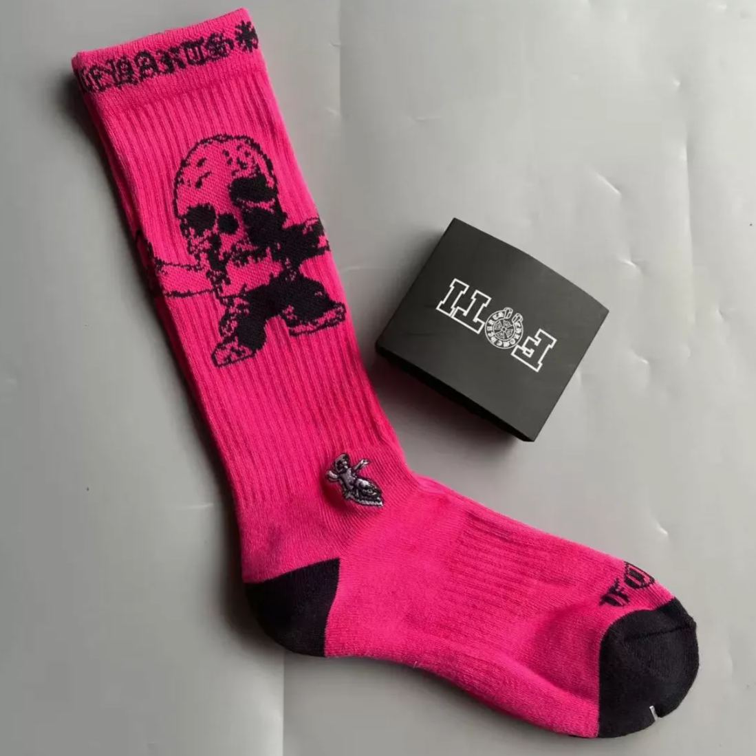 Chrome Heartsのソックス