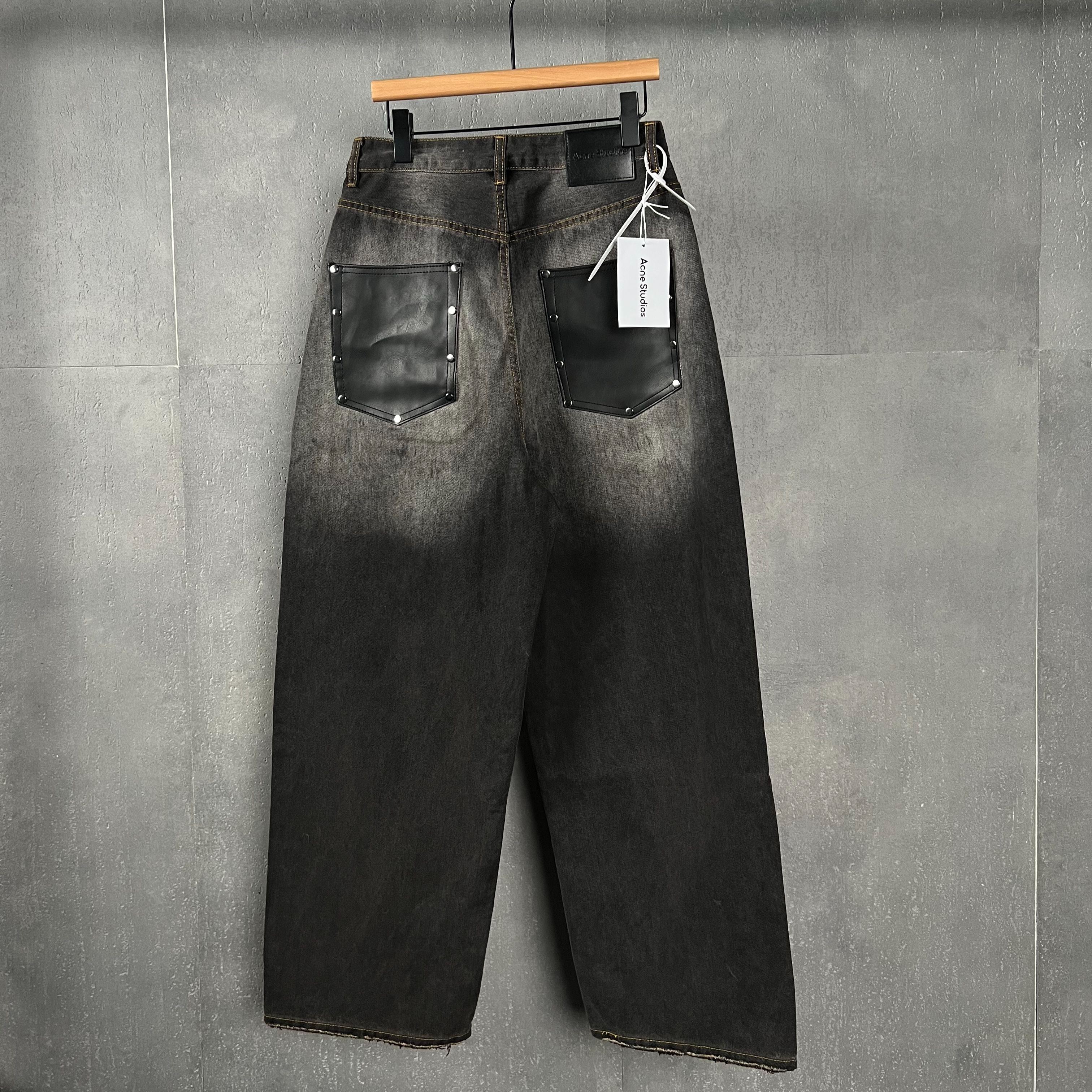 Acne Studios Relaxed Fit Jeans - 2023 - Black (C00103-900）