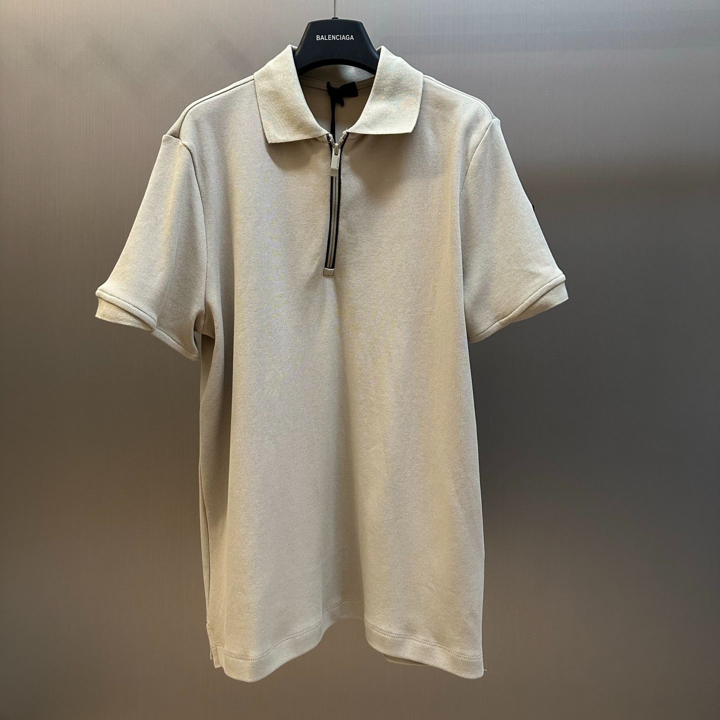 Moncler Logo Patch Short Sleeved Polo Shirt （K20918A0000189A16216）