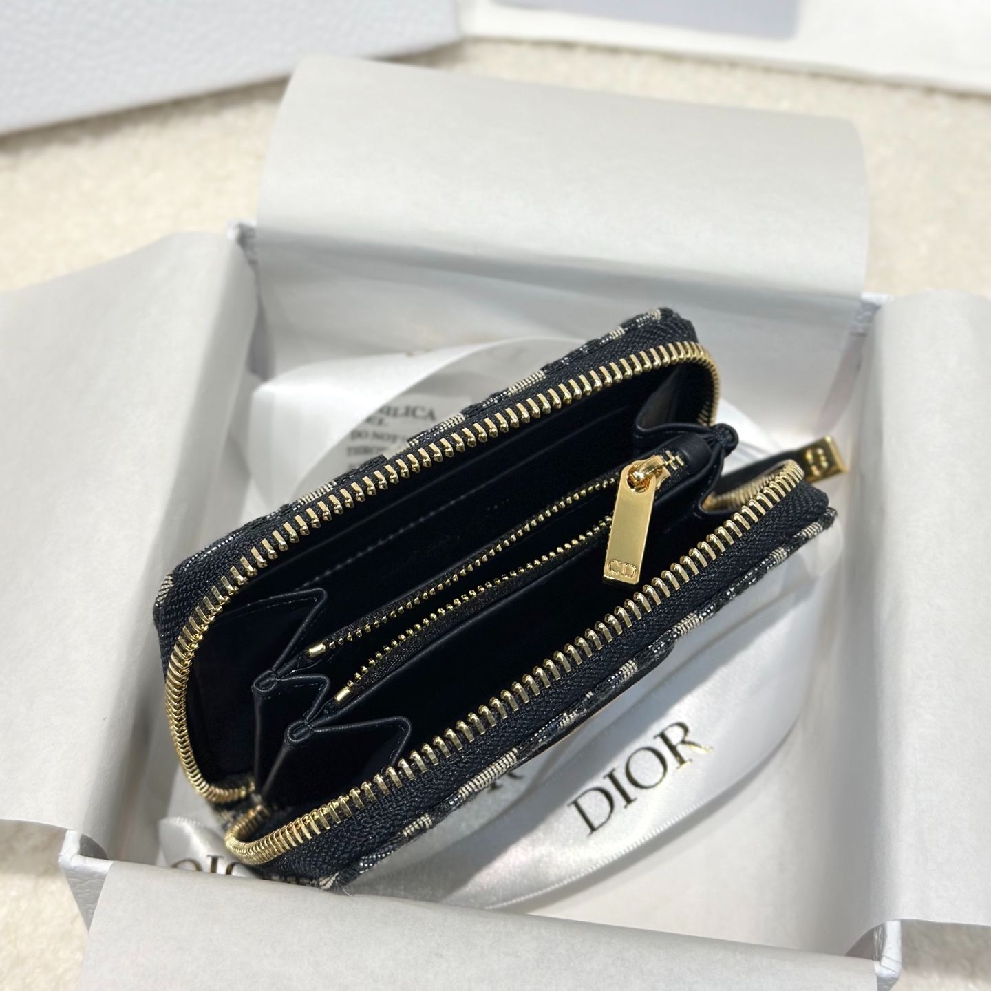 Dior 30 Montaigne Voyageur Small Zip Coin Case（S2155UTZQ_M928）
