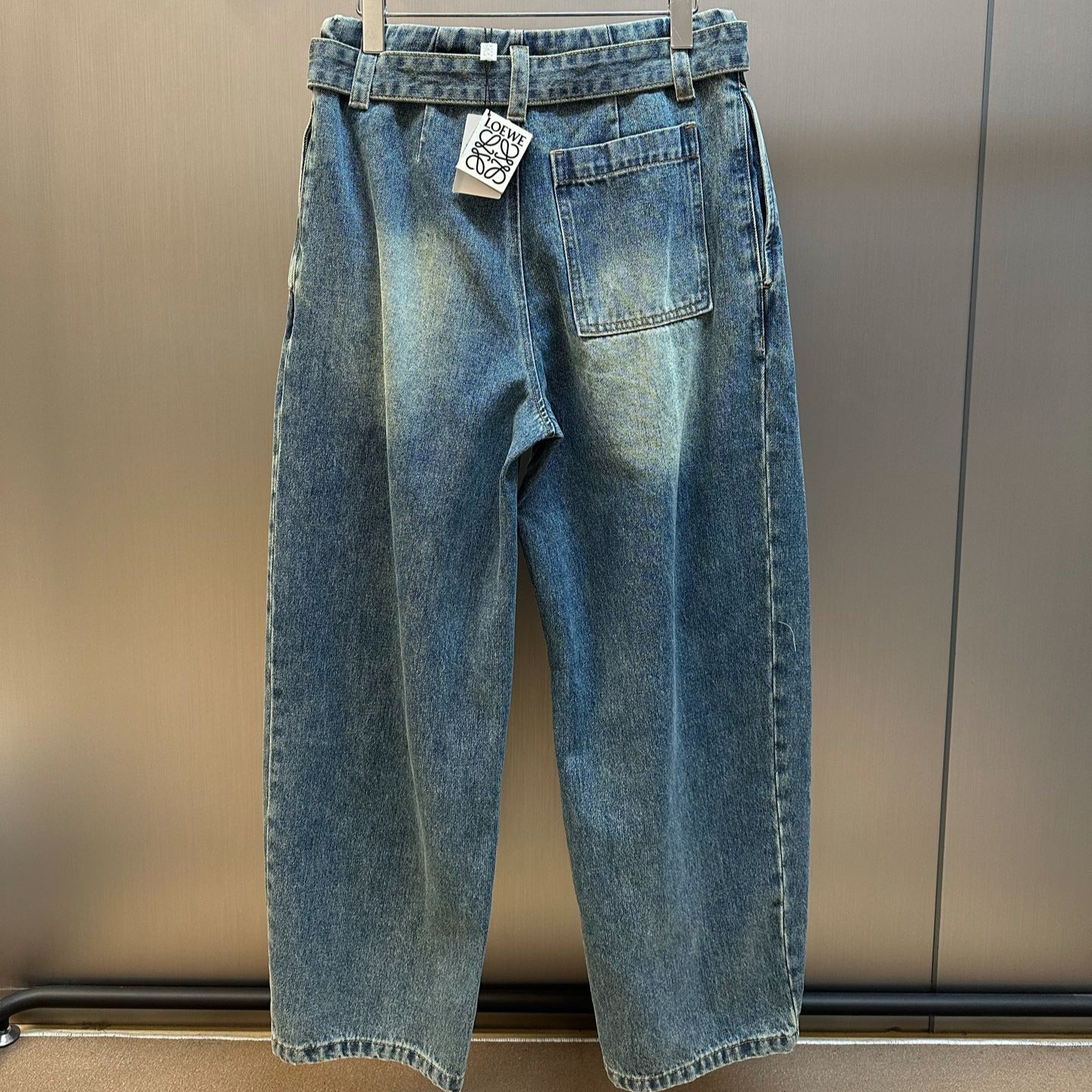 LOEWE Pleated Boyfriend Jeans (S359Y11XEN-6395）