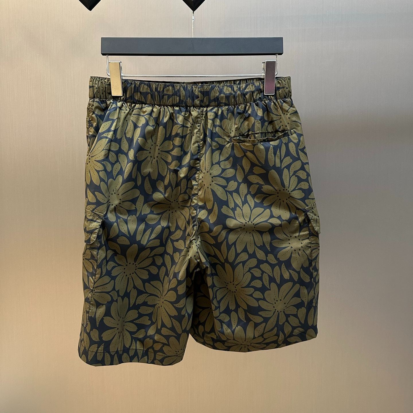 PRADA Printed Re-Nylon Swim Shorts（UB380-19G4-F090K-S-OOO）