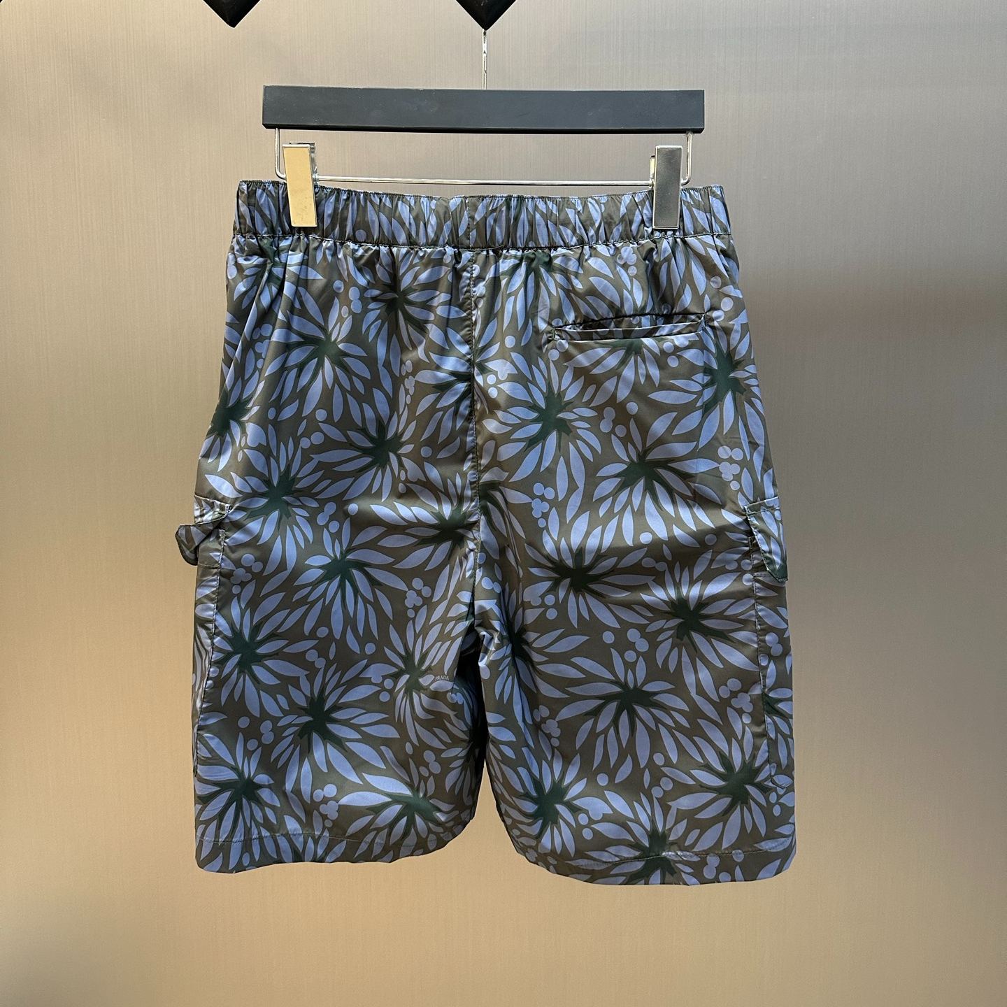 PRADA Printed Re-Nylon Swim Shorts（UB380-19G4-F090K-S-OOO）