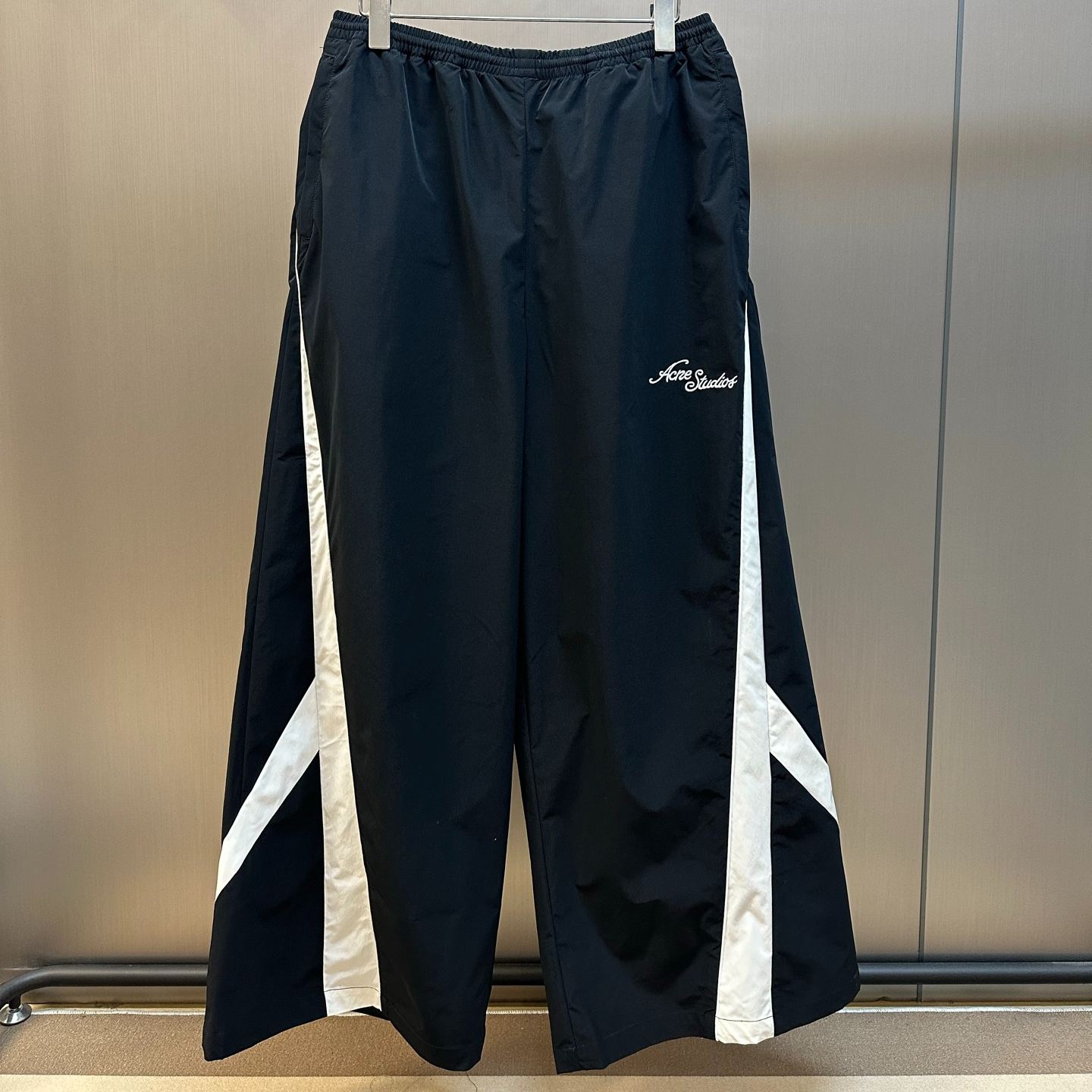 Acne Studios Wide-Leg Track Trousers  (BK0748-900）