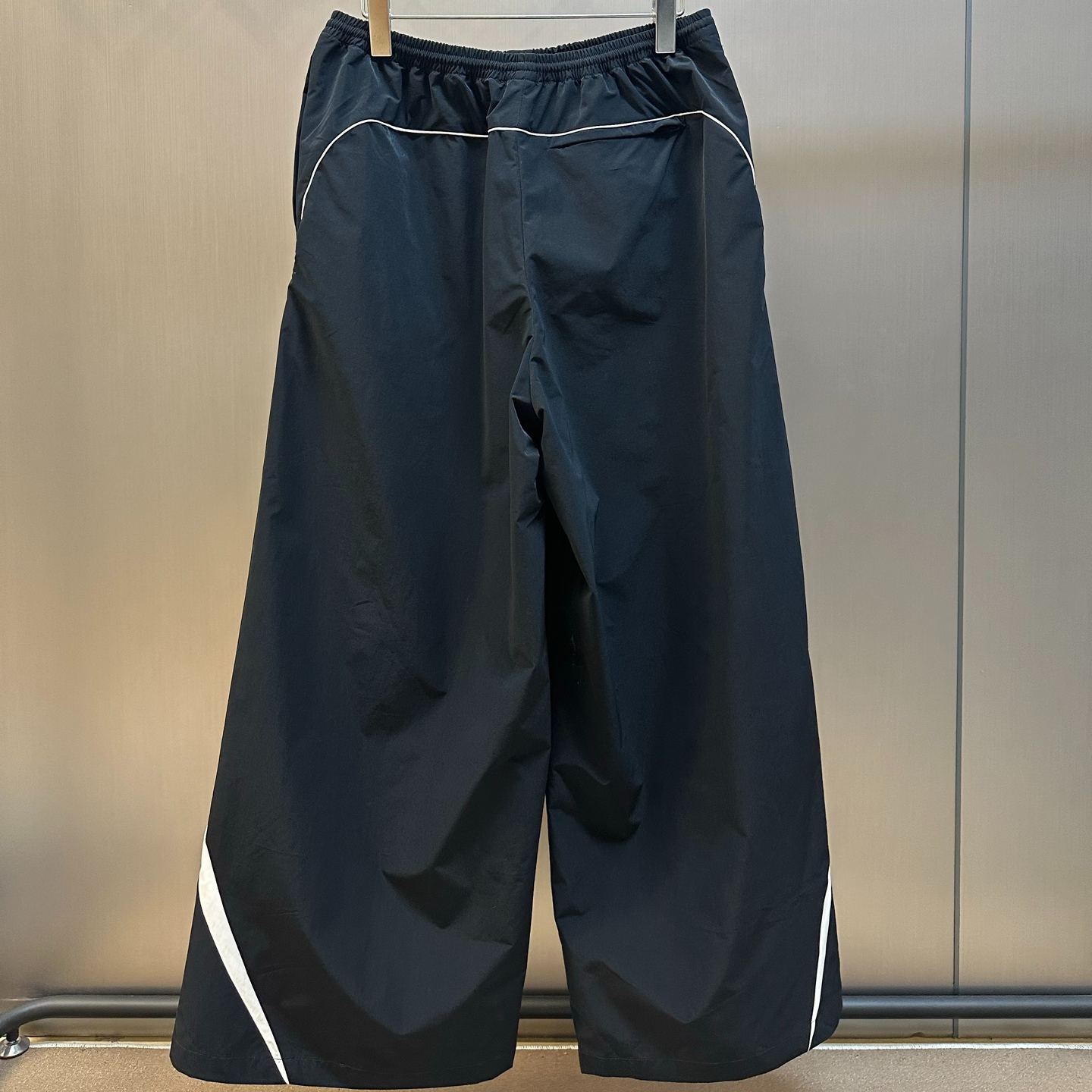 Acne Studios Wide-Leg Track Trousers  (BK0748-900）